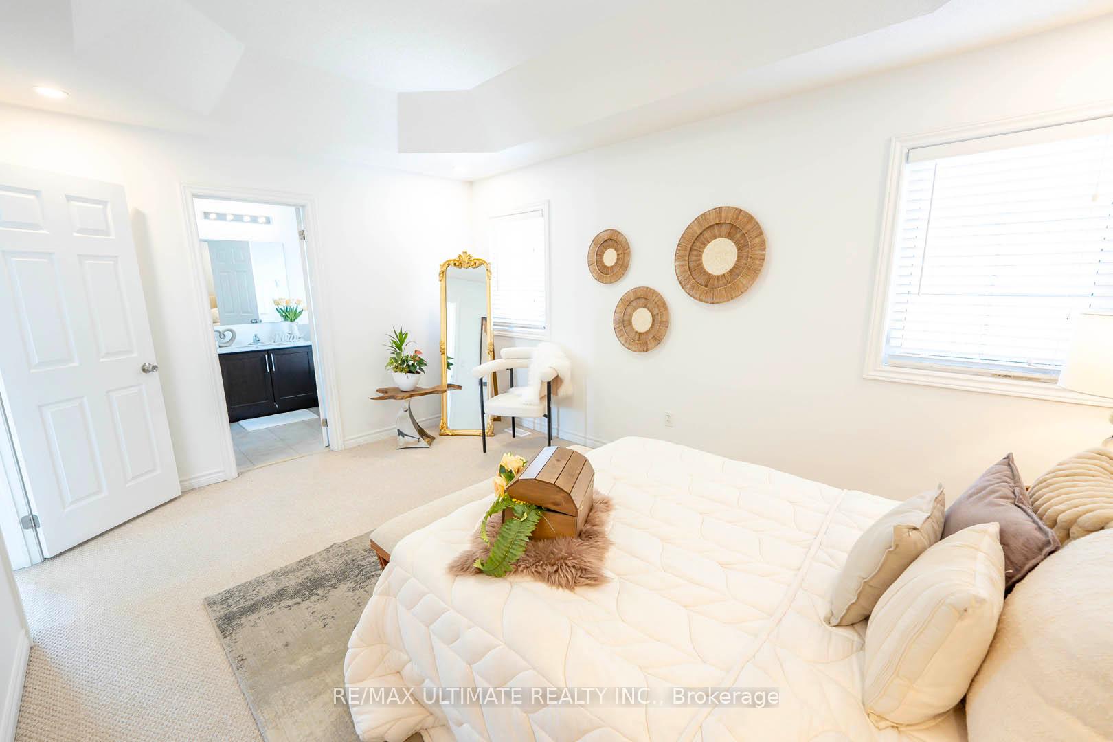 Photo 36 of 70 Carolina Rose Crescent, Markham, Wismer — HOMEH