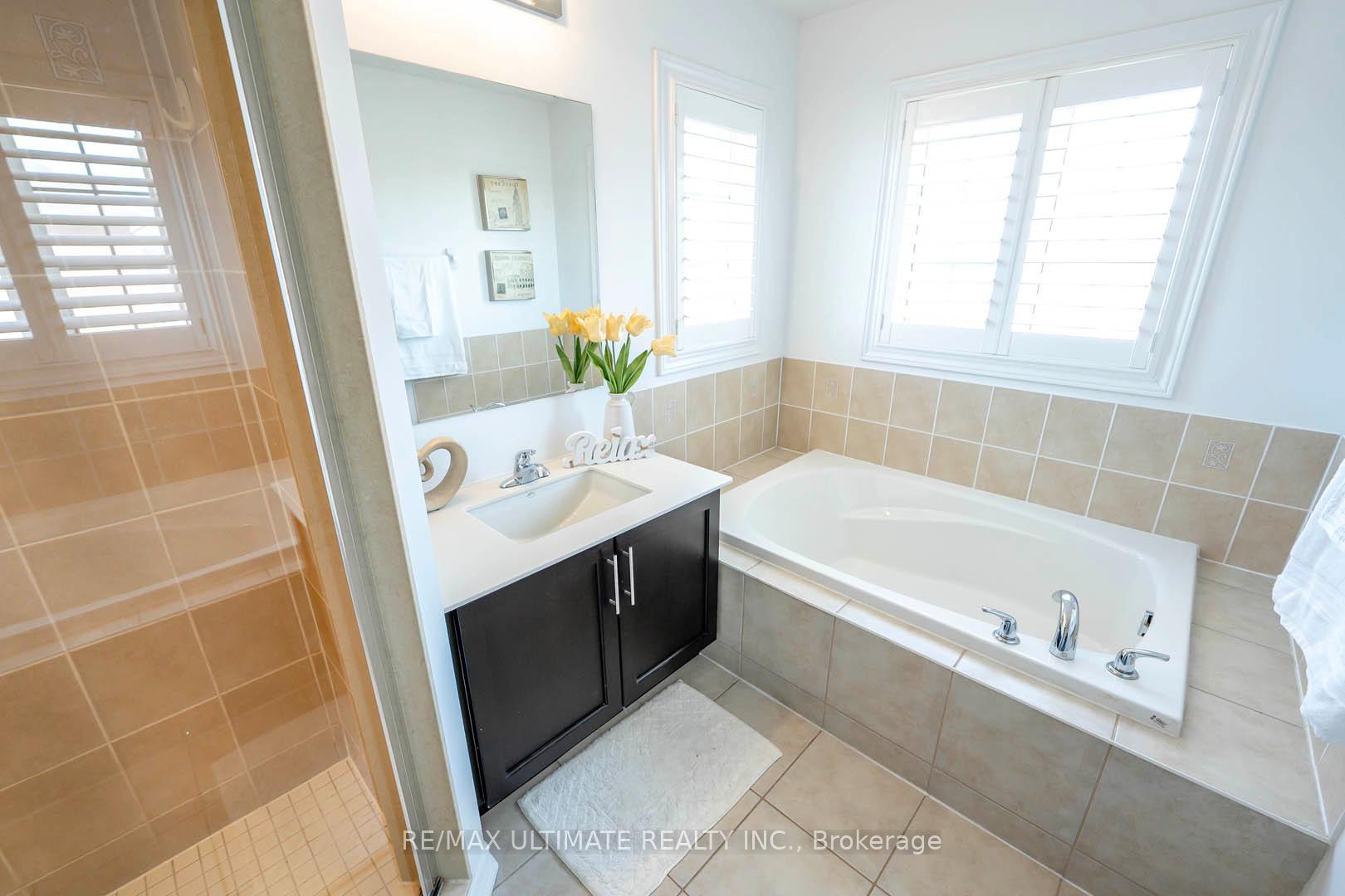Photo 17 of 70 Carolina Rose Crescent, Markham, Wismer — HOMEH