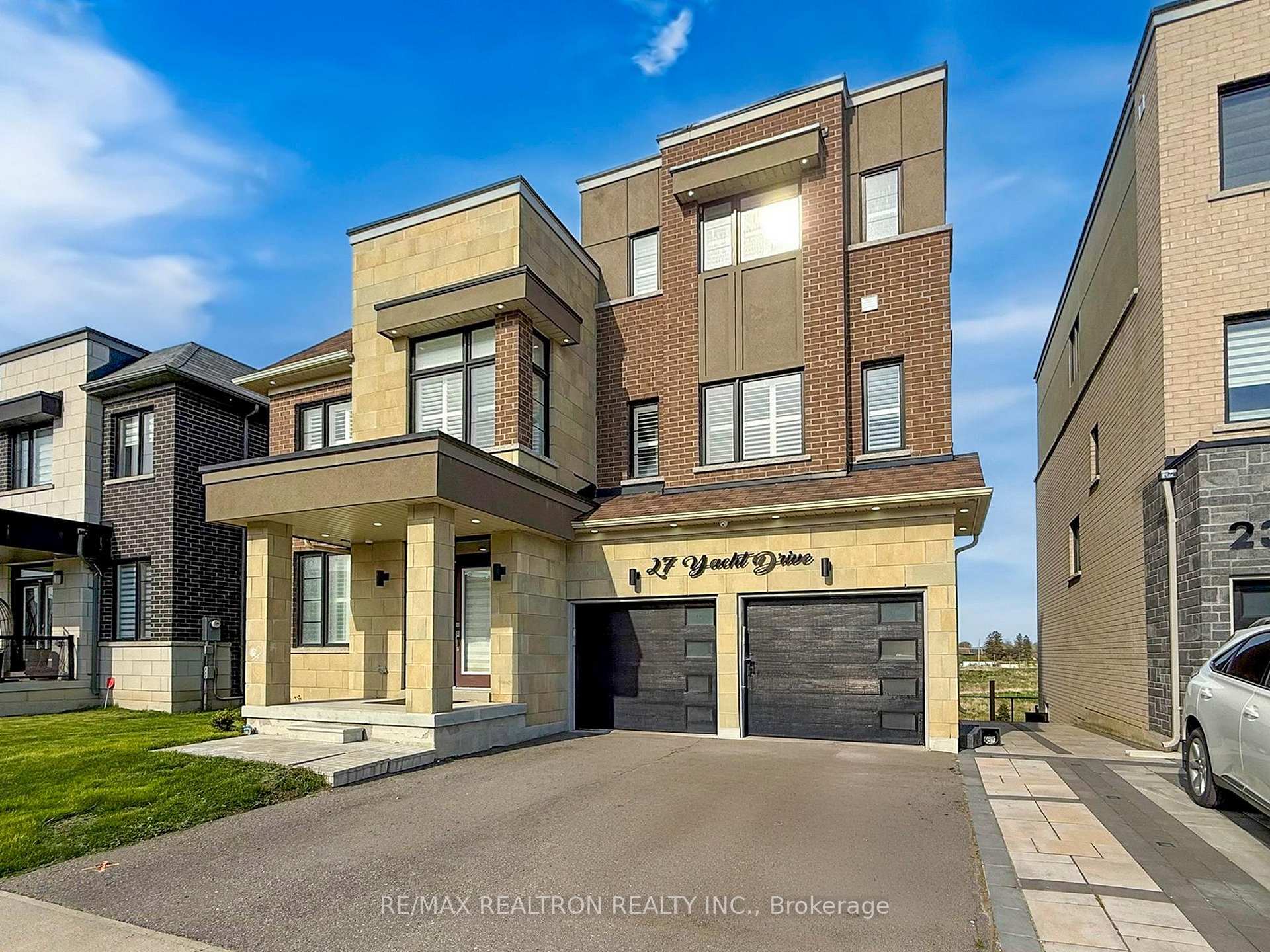 Photo 5 of 27 Yacht Drive, Clarington, Bowmanville — HOMEH