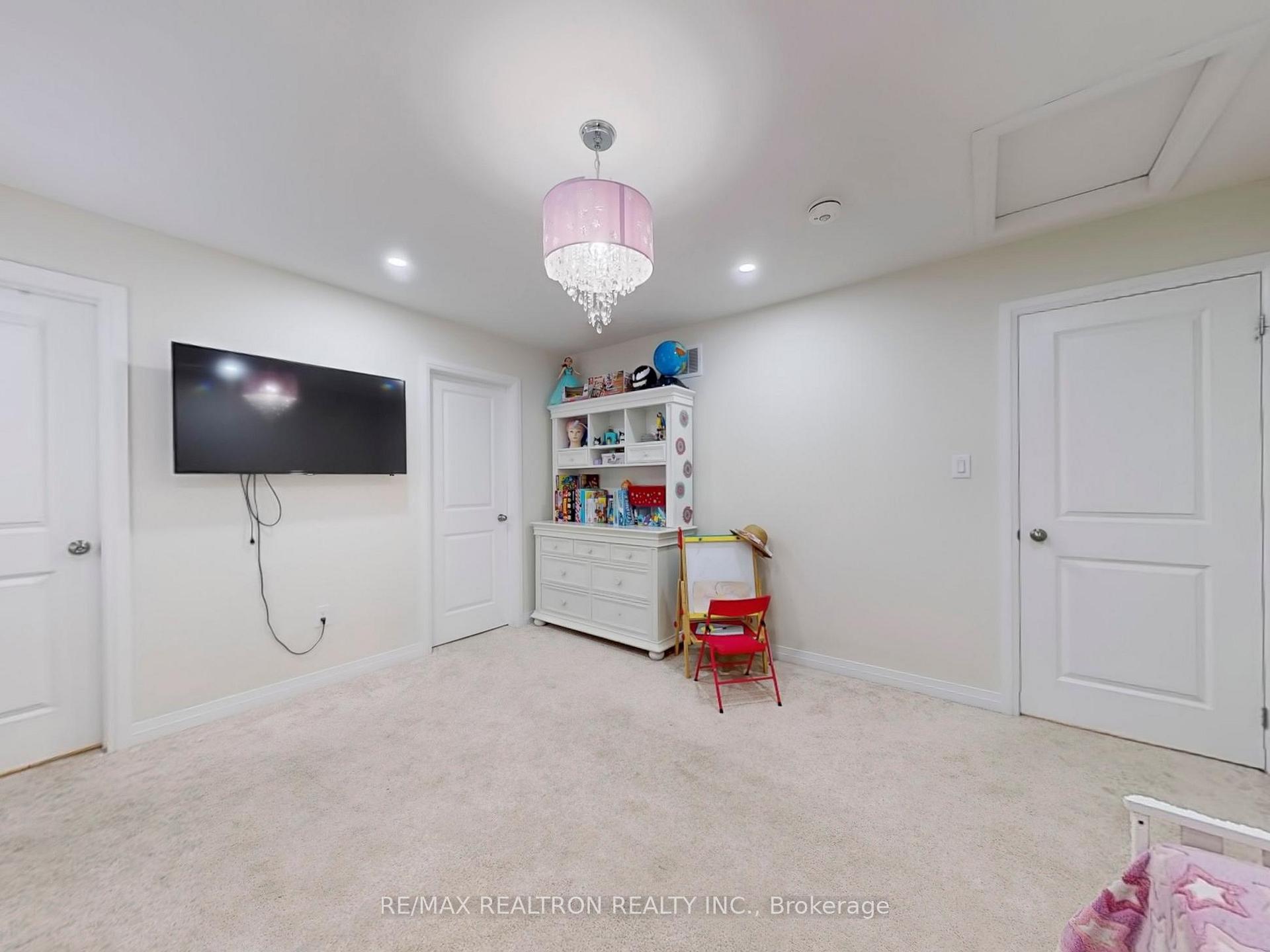 Photo 28 of 27 Yacht Drive, Clarington, Bowmanville — HOMEH