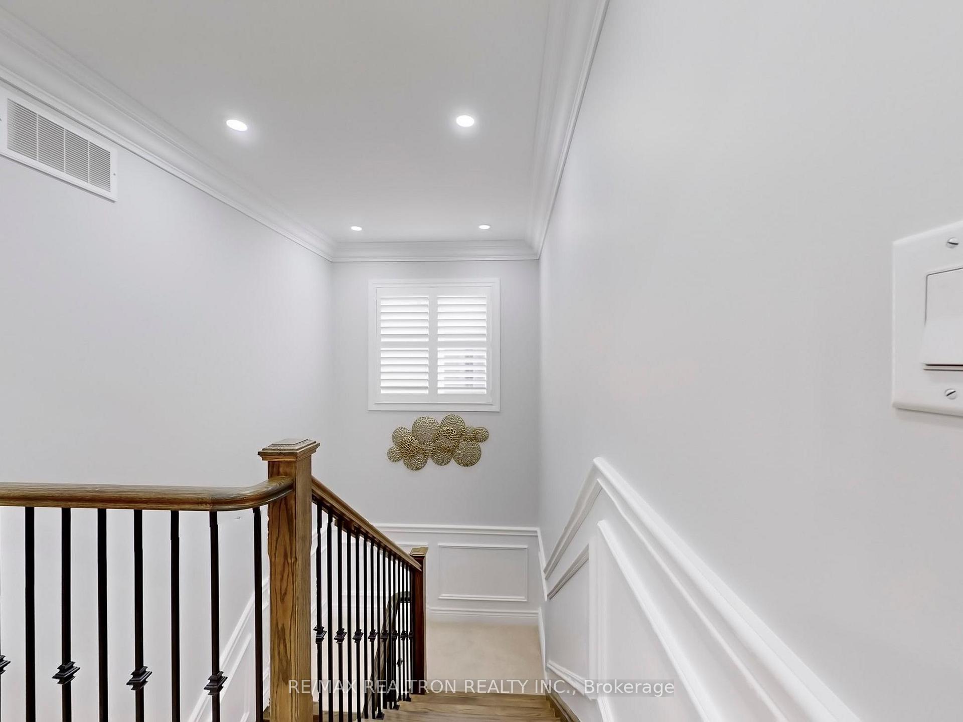 Photo 11 of 27 Yacht Drive, Clarington, Bowmanville — HOMEH