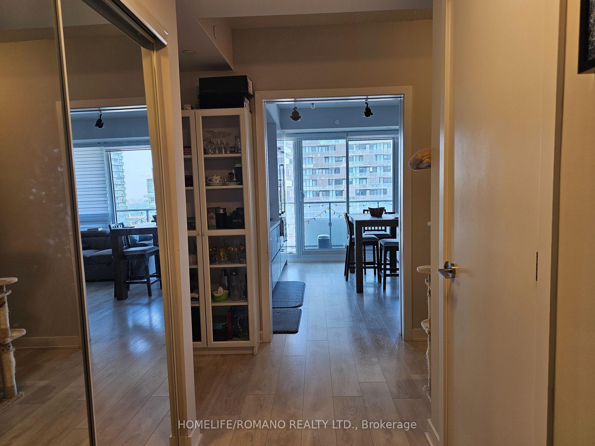 Photo 2 of Unit 3311, 2221 Yonge Street, Toronto, Mount Pleasant West — HOMEH