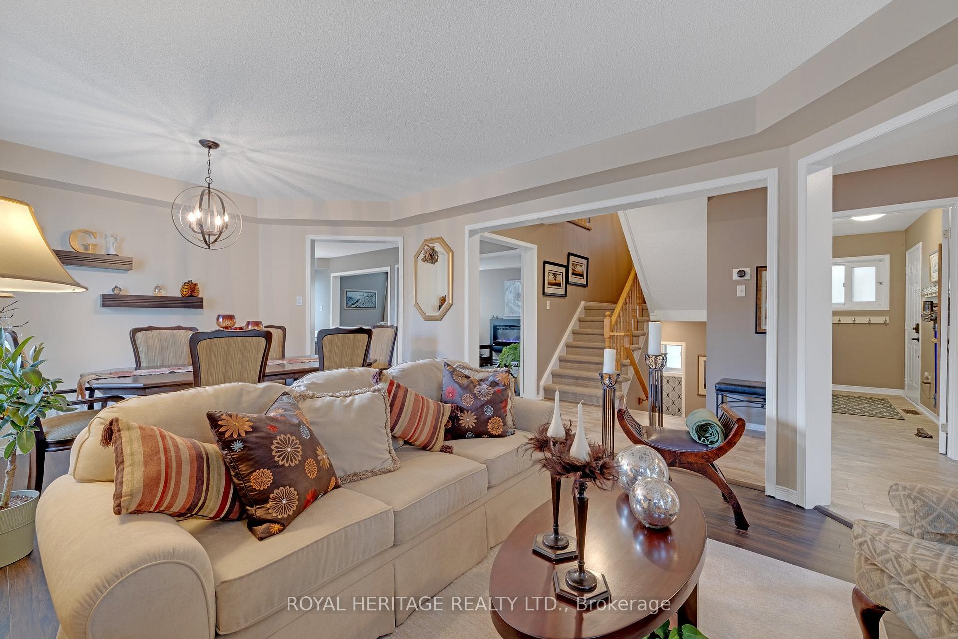 Photo 10 of 165 Brookhouse Drive, Clarington, Newcastle — HOMEH