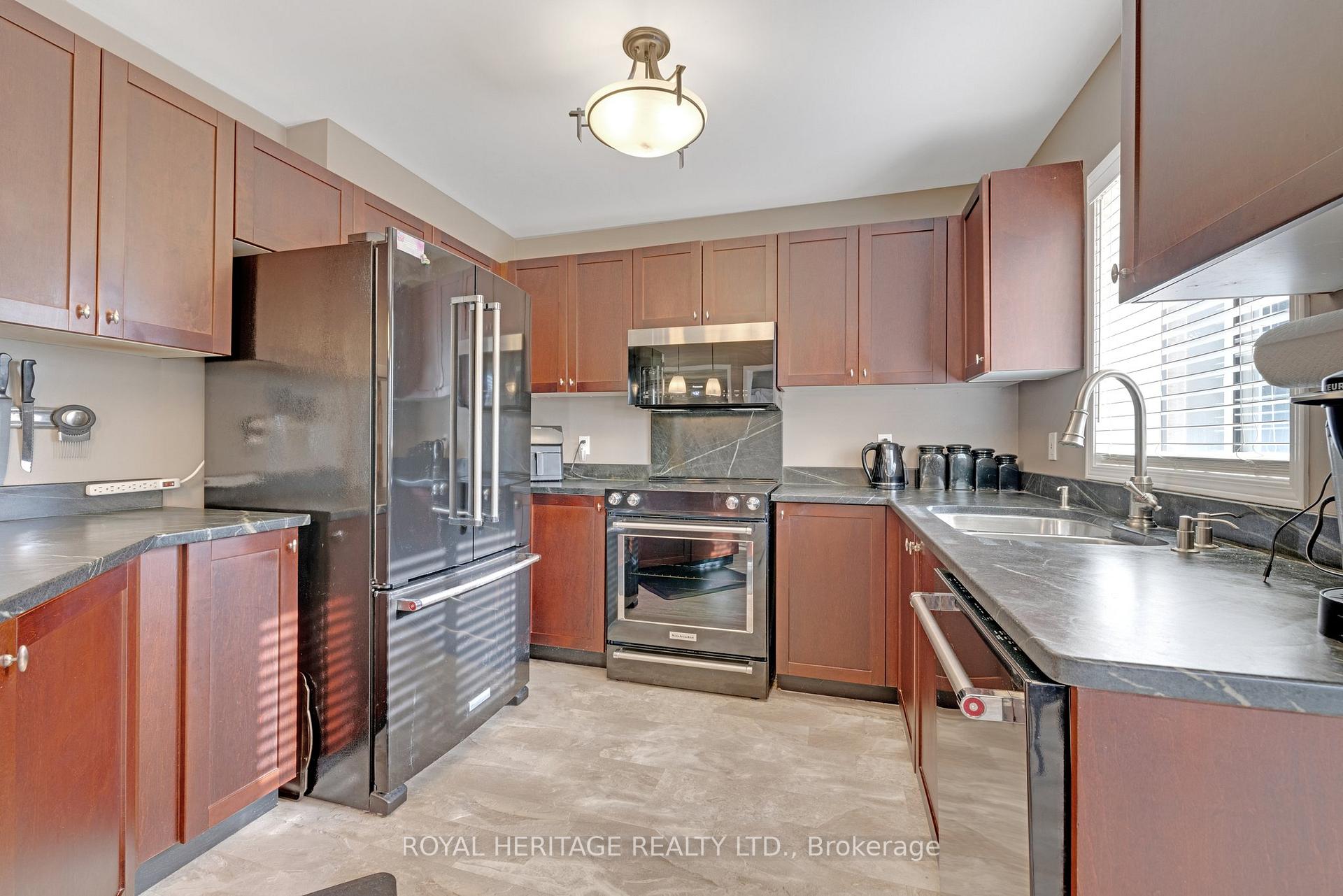 Photo 18 of 165 Brookhouse Drive, Clarington, Newcastle — HOMEH