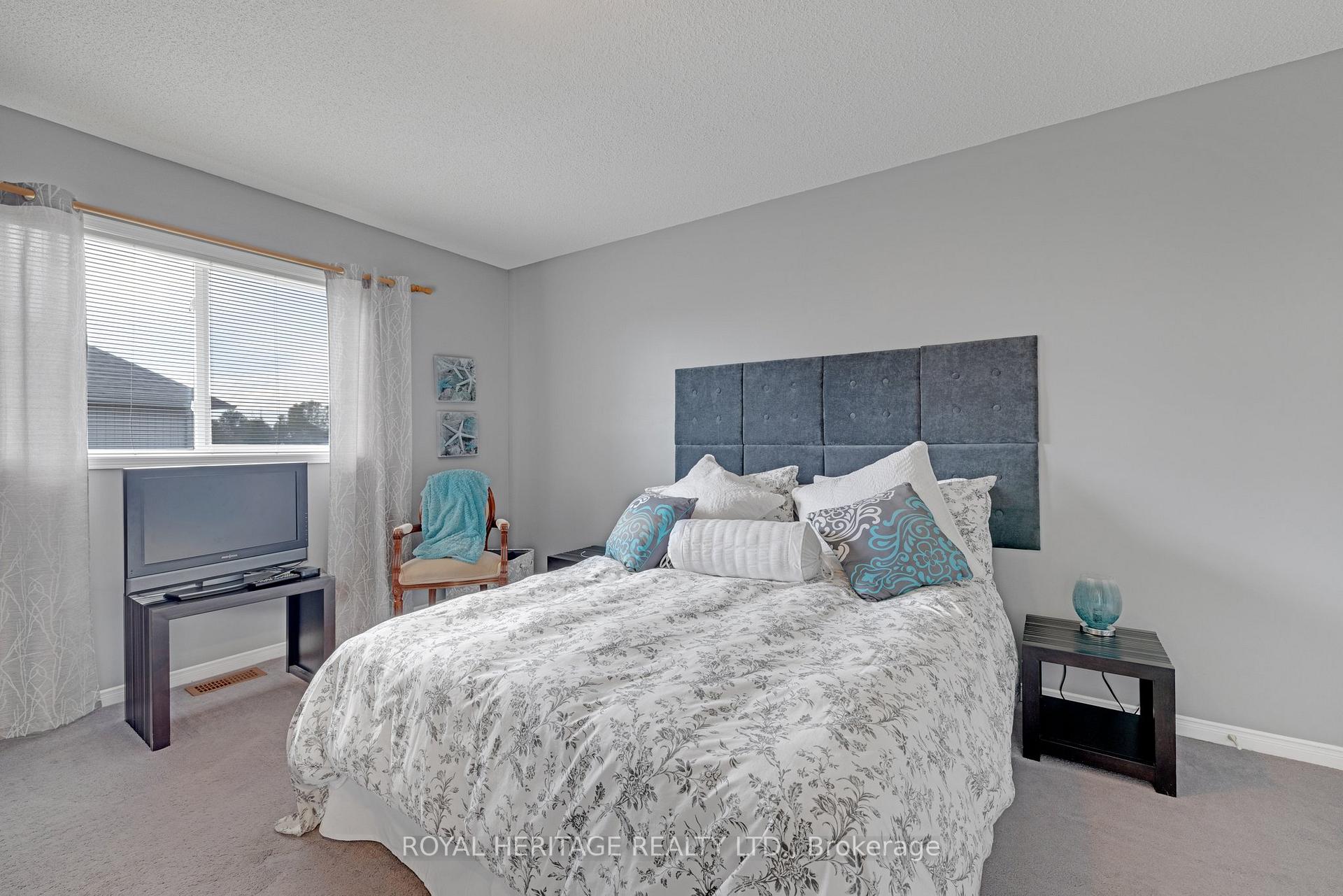 Photo 21 of 165 Brookhouse Drive, Clarington, Newcastle — HOMEH