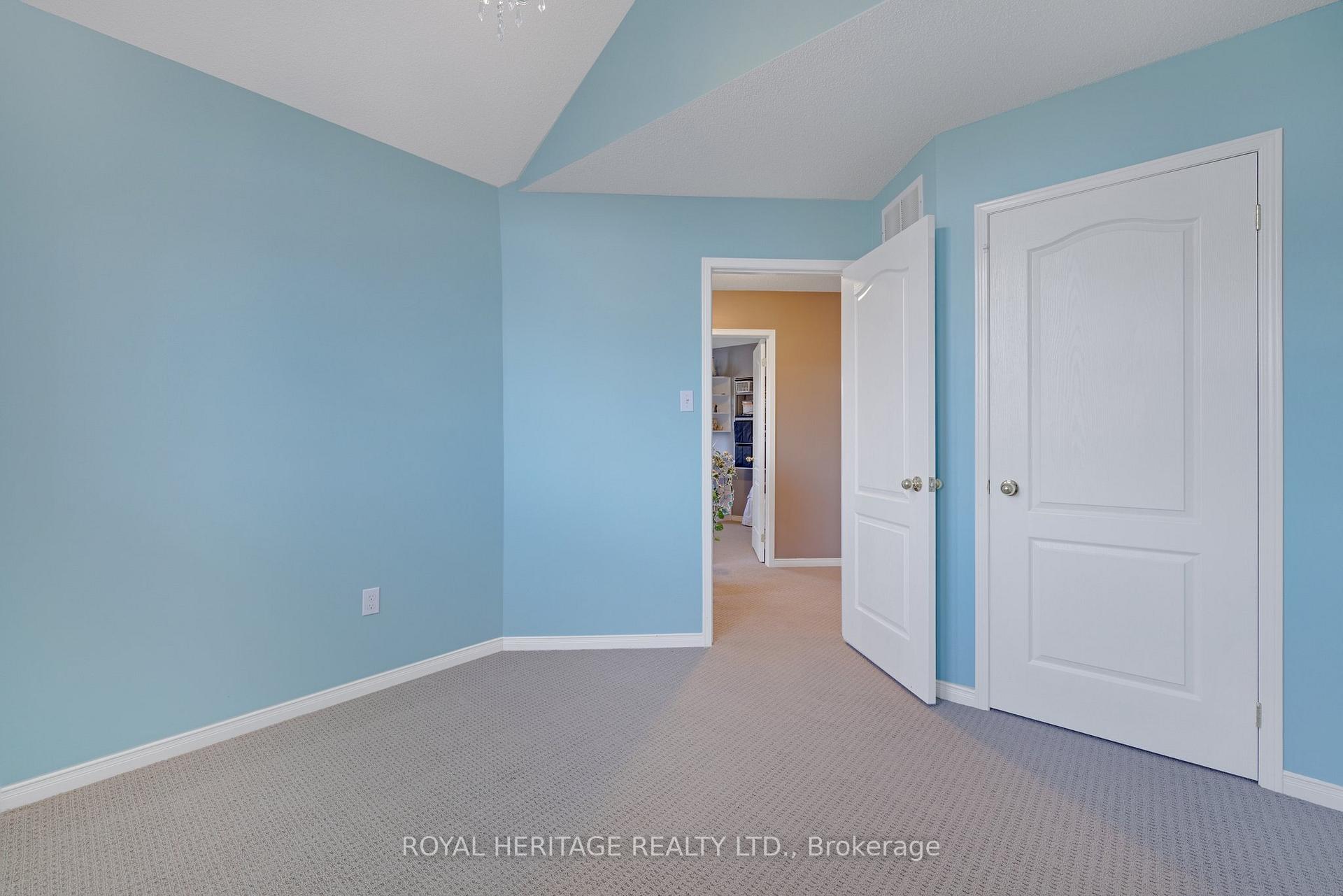 Photo 25 of 165 Brookhouse Drive, Clarington, Newcastle — HOMEH