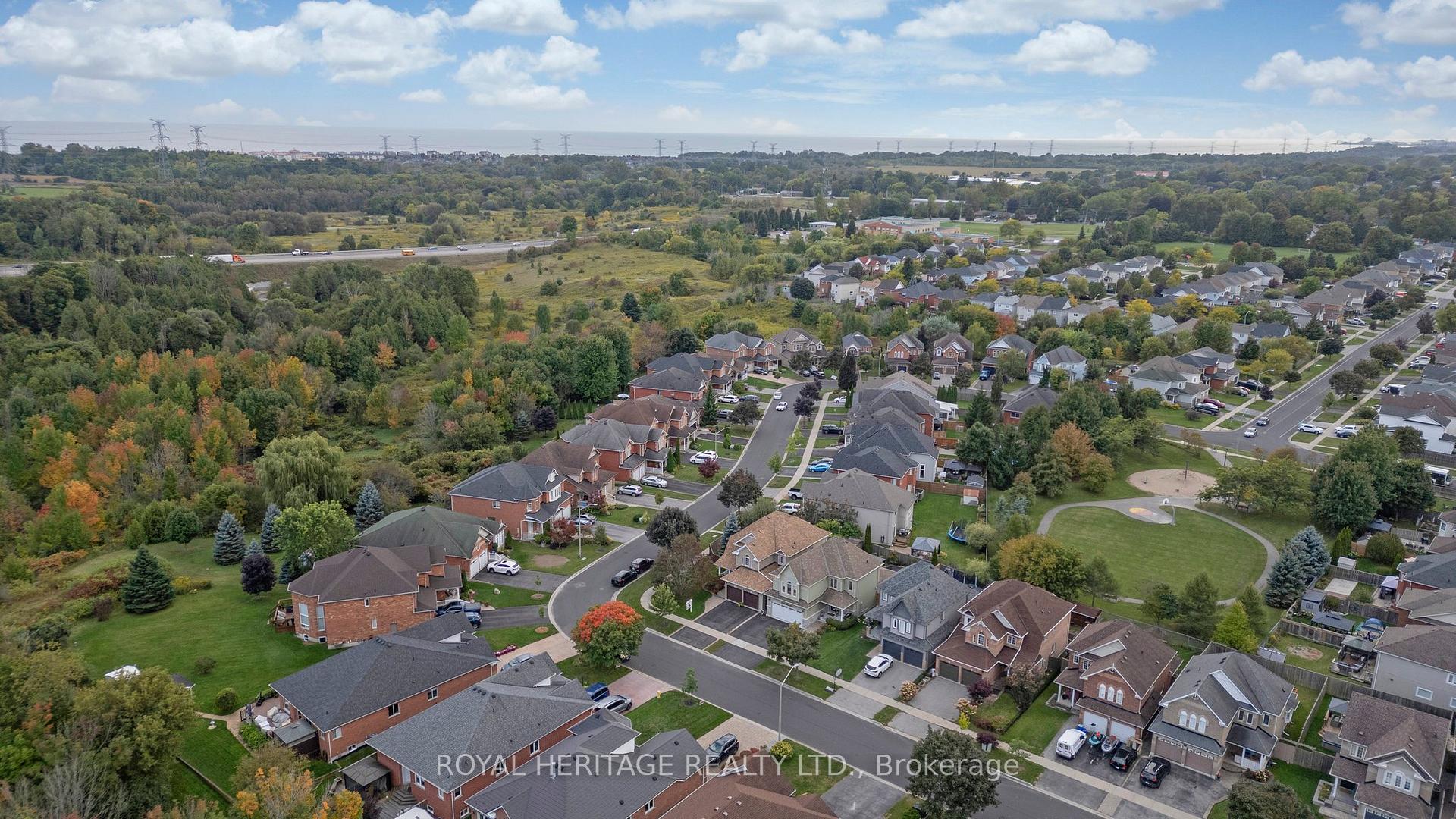 Photo 32 of 165 Brookhouse Drive, Clarington, Newcastle — HOMEH
