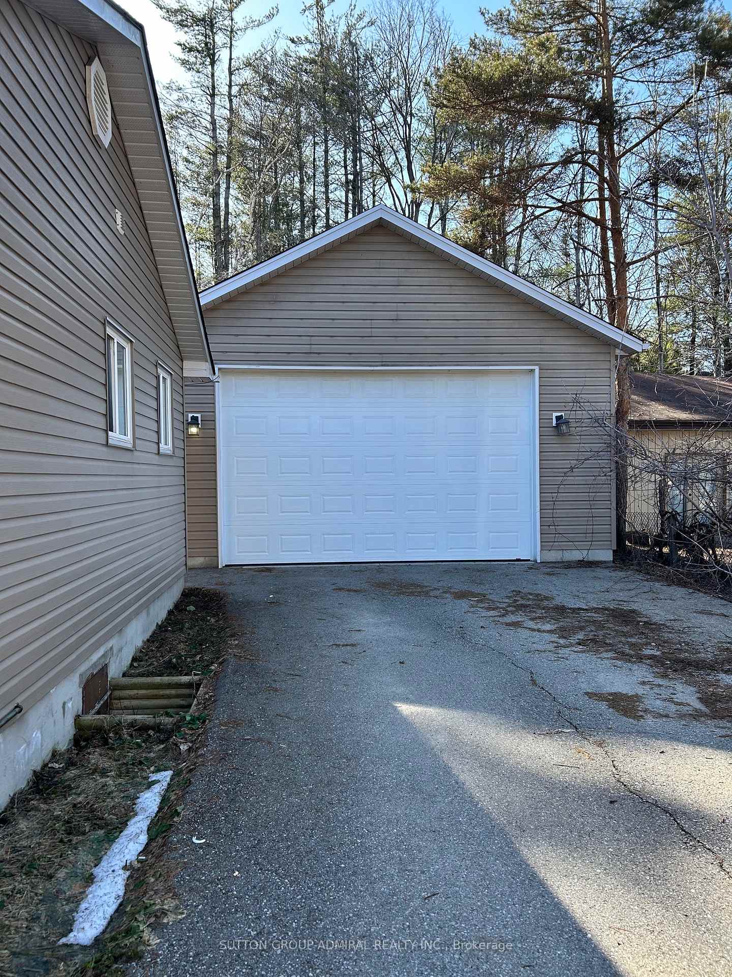 Photo 1 of 2380 25th Side Rd, Innisfil, Alcona — HOMEH