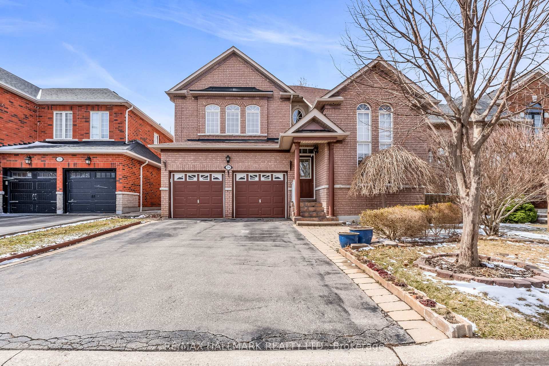 Photo 1 of 26 Chalone Crescent, Vaughan, Sonoma Heights — HOMEH