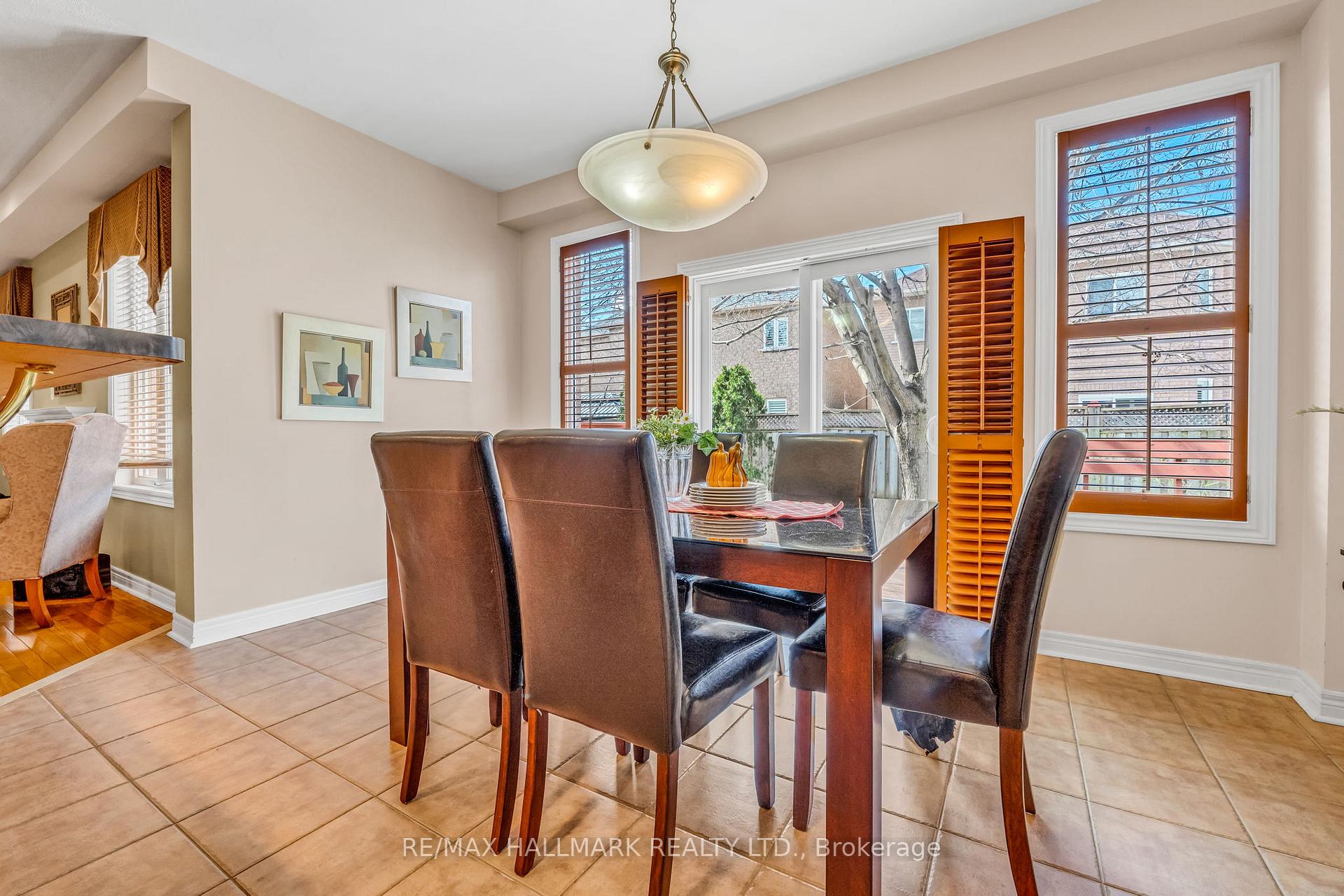 Photo 6 of 26 Chalone Crescent, Vaughan, Sonoma Heights — HOMEH