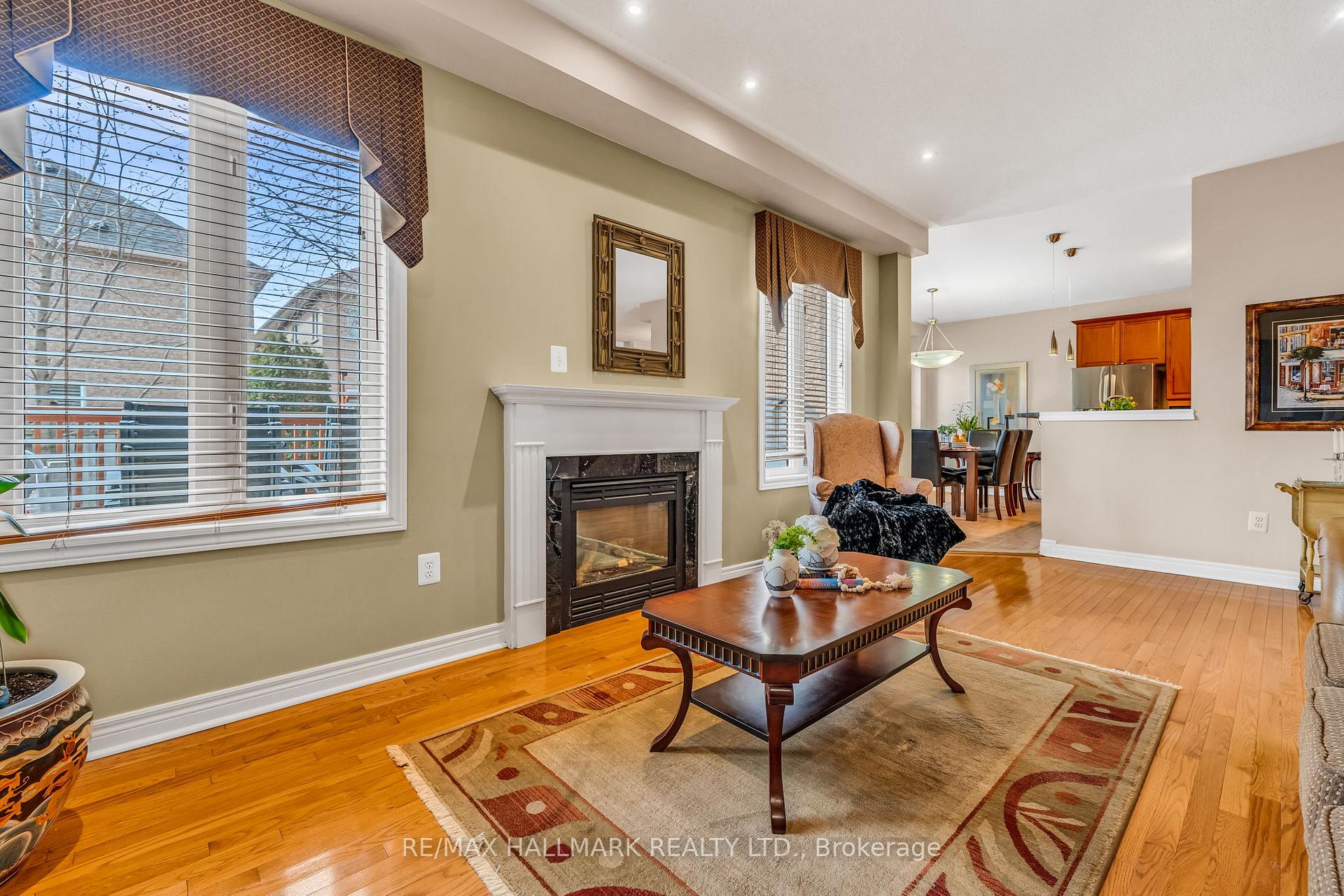 Photo 12 of 26 Chalone Crescent, Vaughan, Sonoma Heights — HOMEH