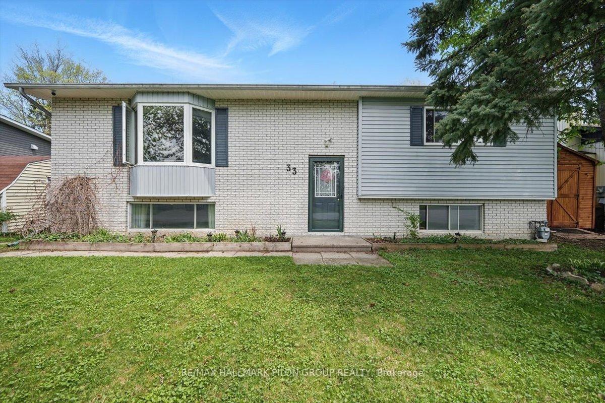 Photo 1 of 33 Woodwind Crescent, Ottawa, Fringewood — HOMEH