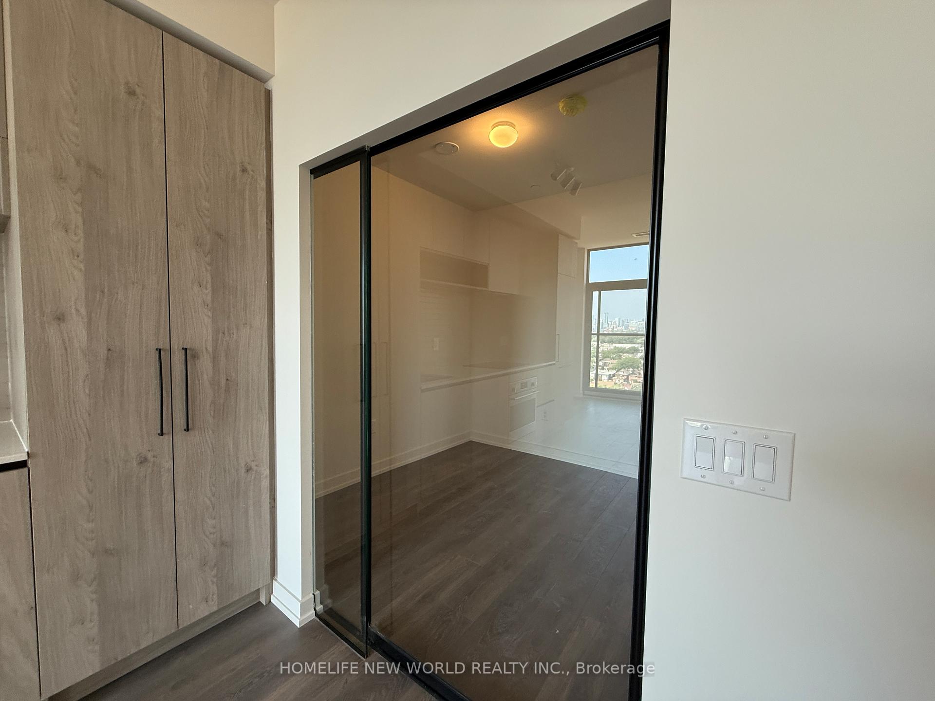 Photo 5 of Unit 1521, 181 Sterling Road, Toronto, Dufferin Grove — HOMEH
