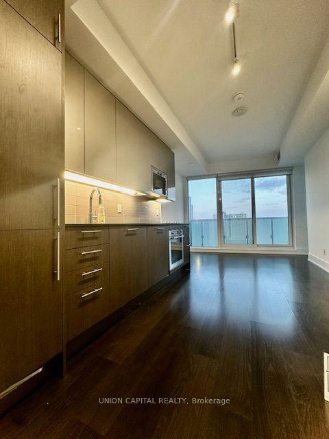Photo 4 of Unit 1611, 403 Church Street, Toronto, Church-Yonge Corridor — HOMEH