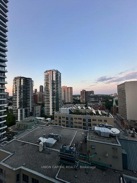 Photo 10 of Unit 1611, 403 Church Street, Toronto, Church-Yonge Corridor — HOMEH