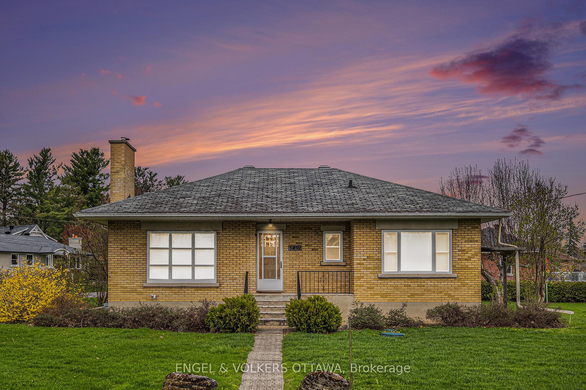 Photo 1 of 5491 West River Drive, Ottawa, Manotick Long Island & Nicholls Island — HOMEH