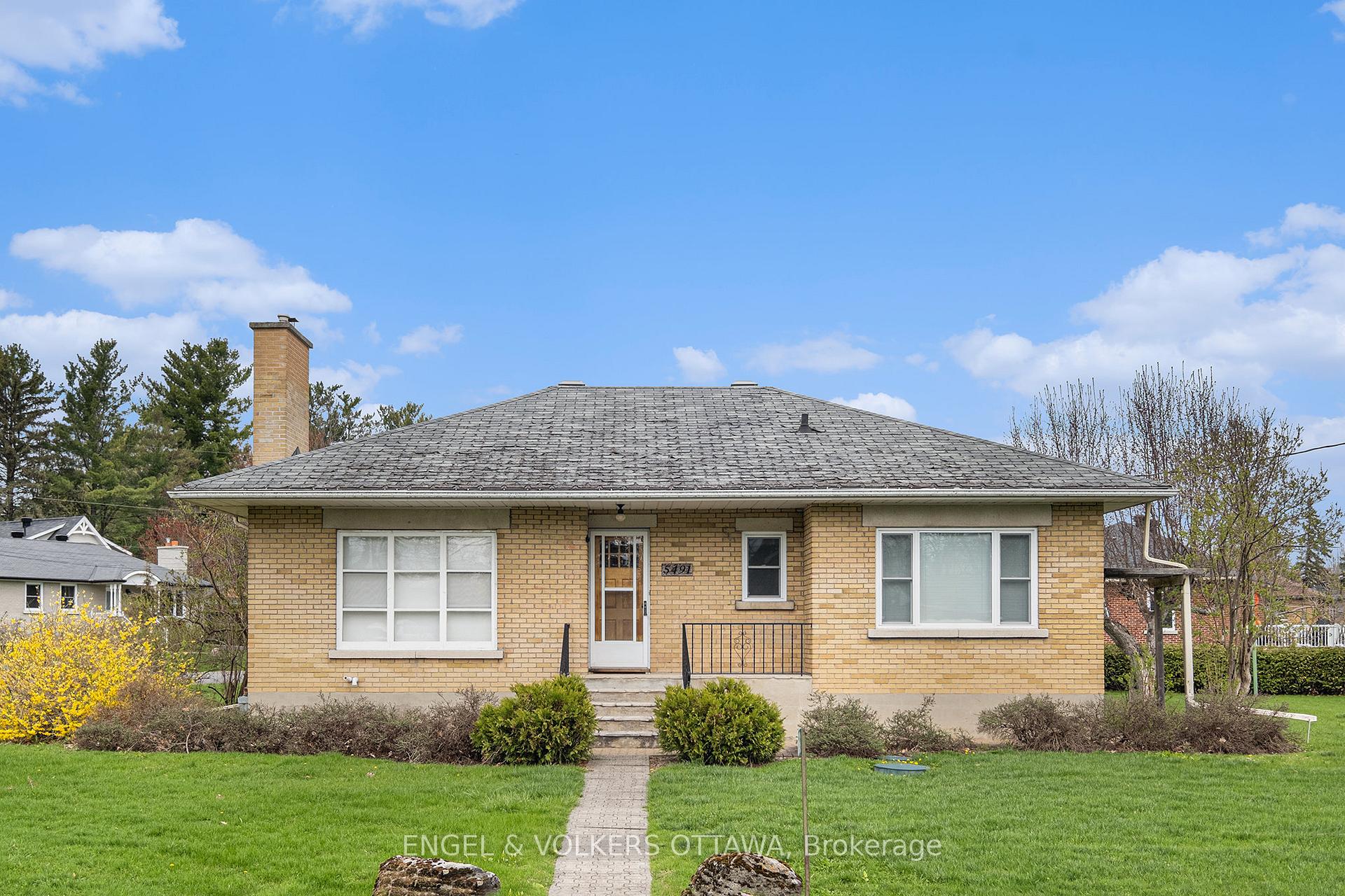 Photo 2 of 5491 West River Drive, Ottawa, Manotick Long Island & Nicholls Island — HOMEH
