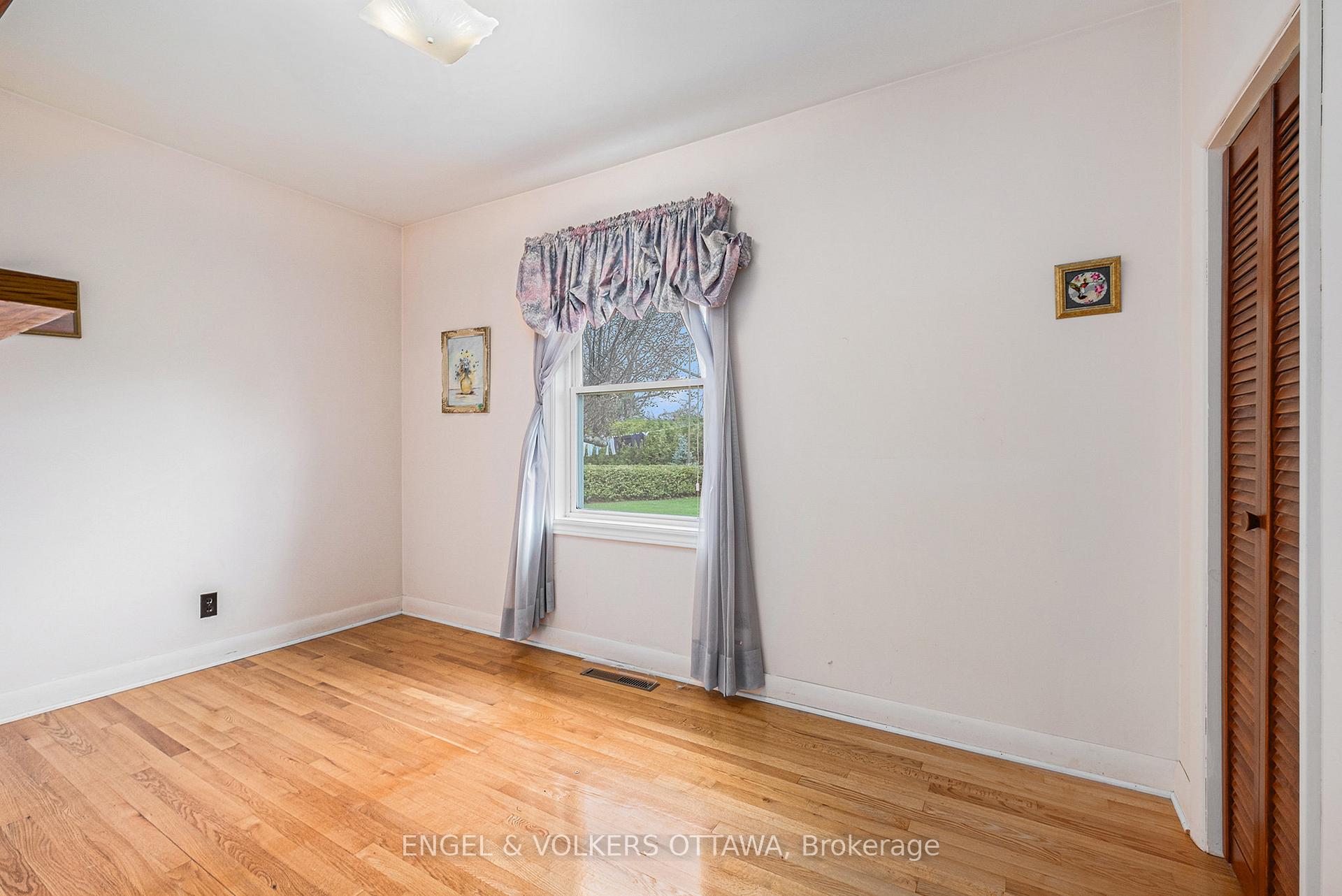 Photo 12 of 5491 West River Drive, Ottawa, Manotick Long Island & Nicholls Island — HOMEH