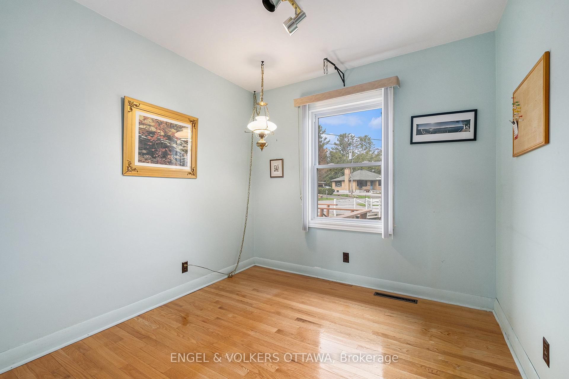 Photo 3 of 5491 West River Drive, Ottawa, Manotick Long Island & Nicholls Island — HOMEH