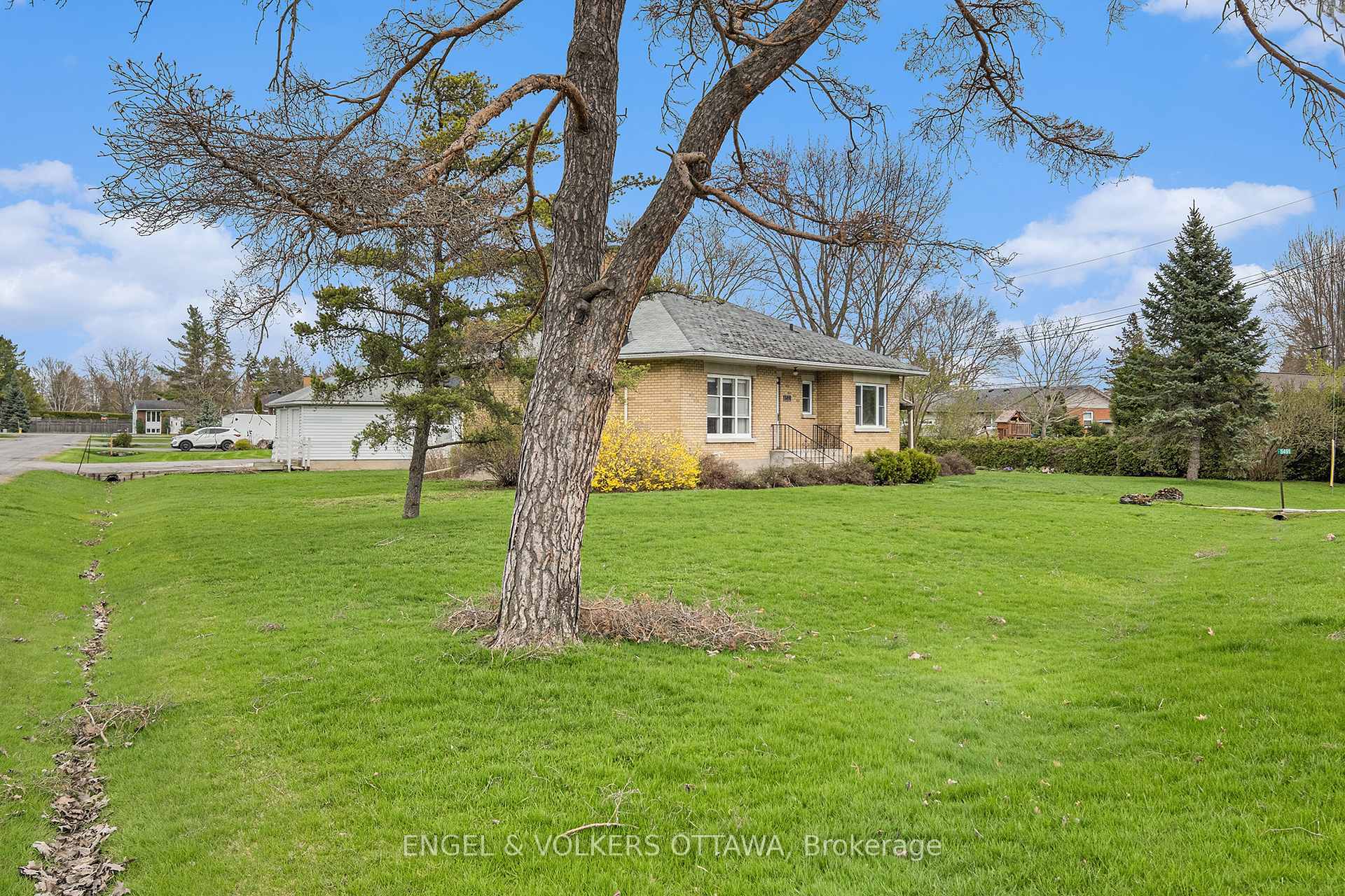 Photo 14 of 5491 West River Drive, Ottawa, Manotick Long Island & Nicholls Island — HOMEH