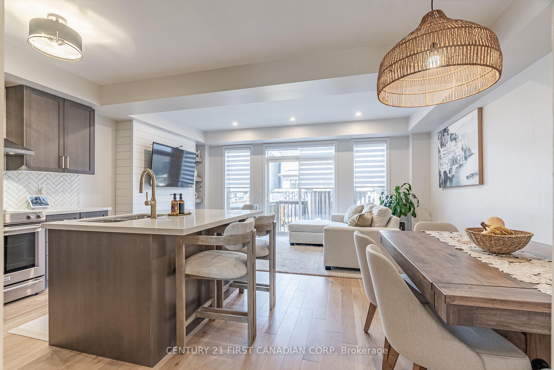 Photo 8 of 22 Ghent Drive, Vaughan, Kleinburg — HOMEH