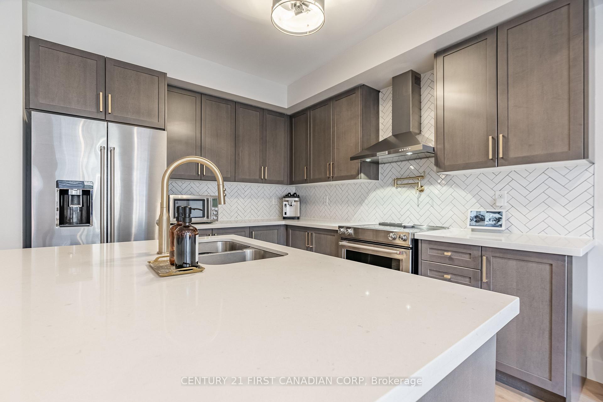 Photo 7 of 22 Ghent Drive, Vaughan, Kleinburg — HOMEH