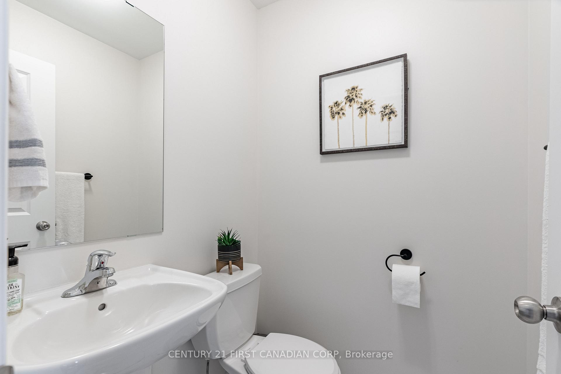 Photo 10 of 22 Ghent Drive, Vaughan, Kleinburg — HOMEH