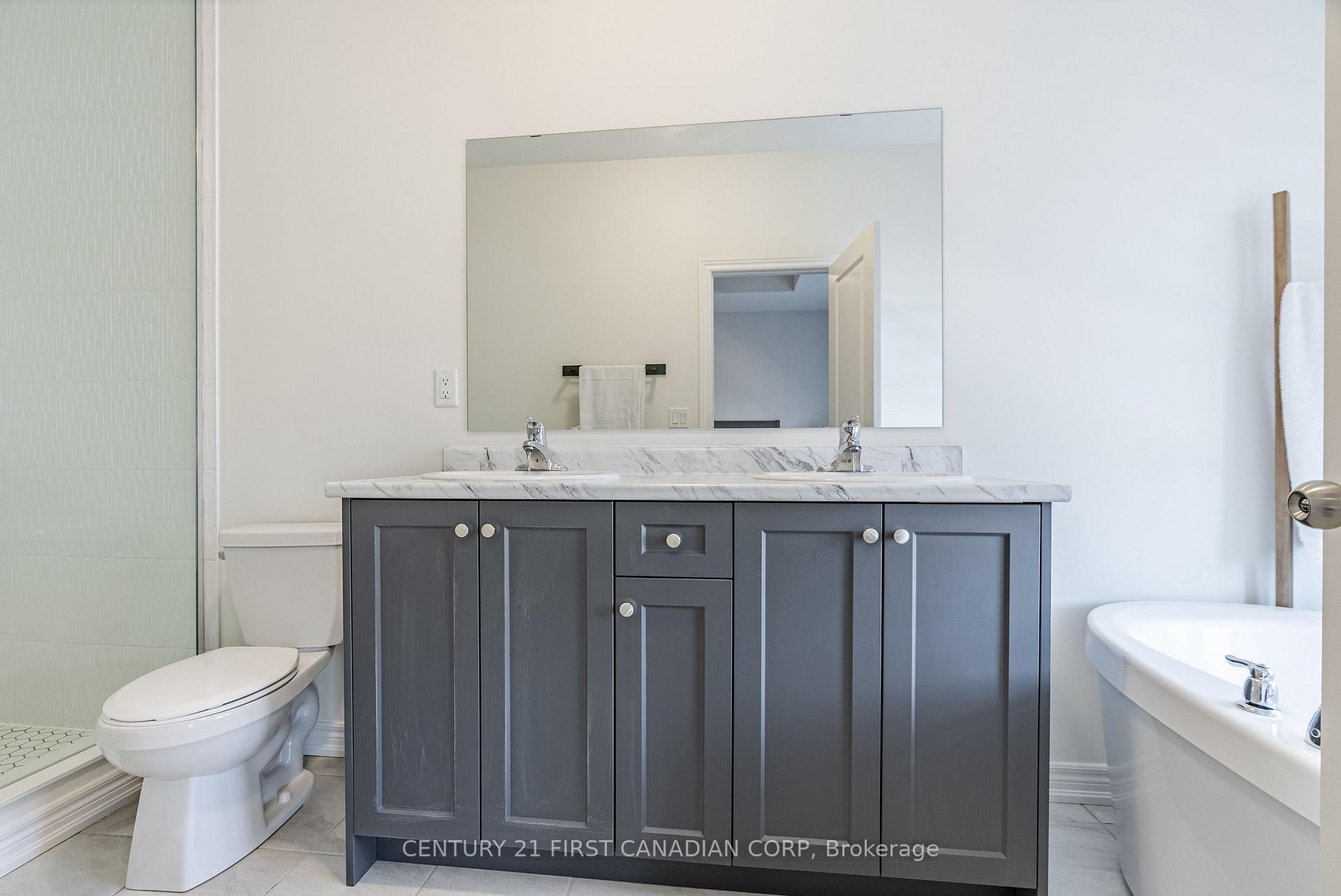 Photo 25 of 22 Ghent Drive, Vaughan, Kleinburg — HOMEH