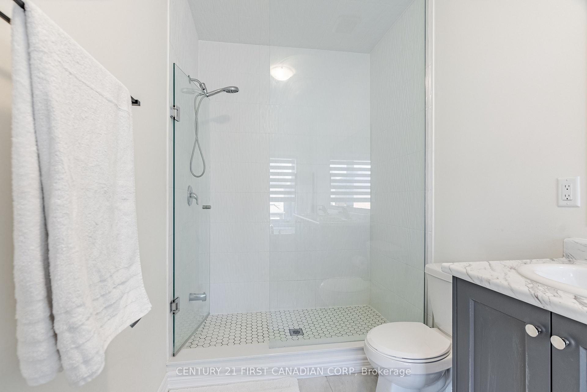 Photo 37 of 22 Ghent Drive, Vaughan, Kleinburg — HOMEH