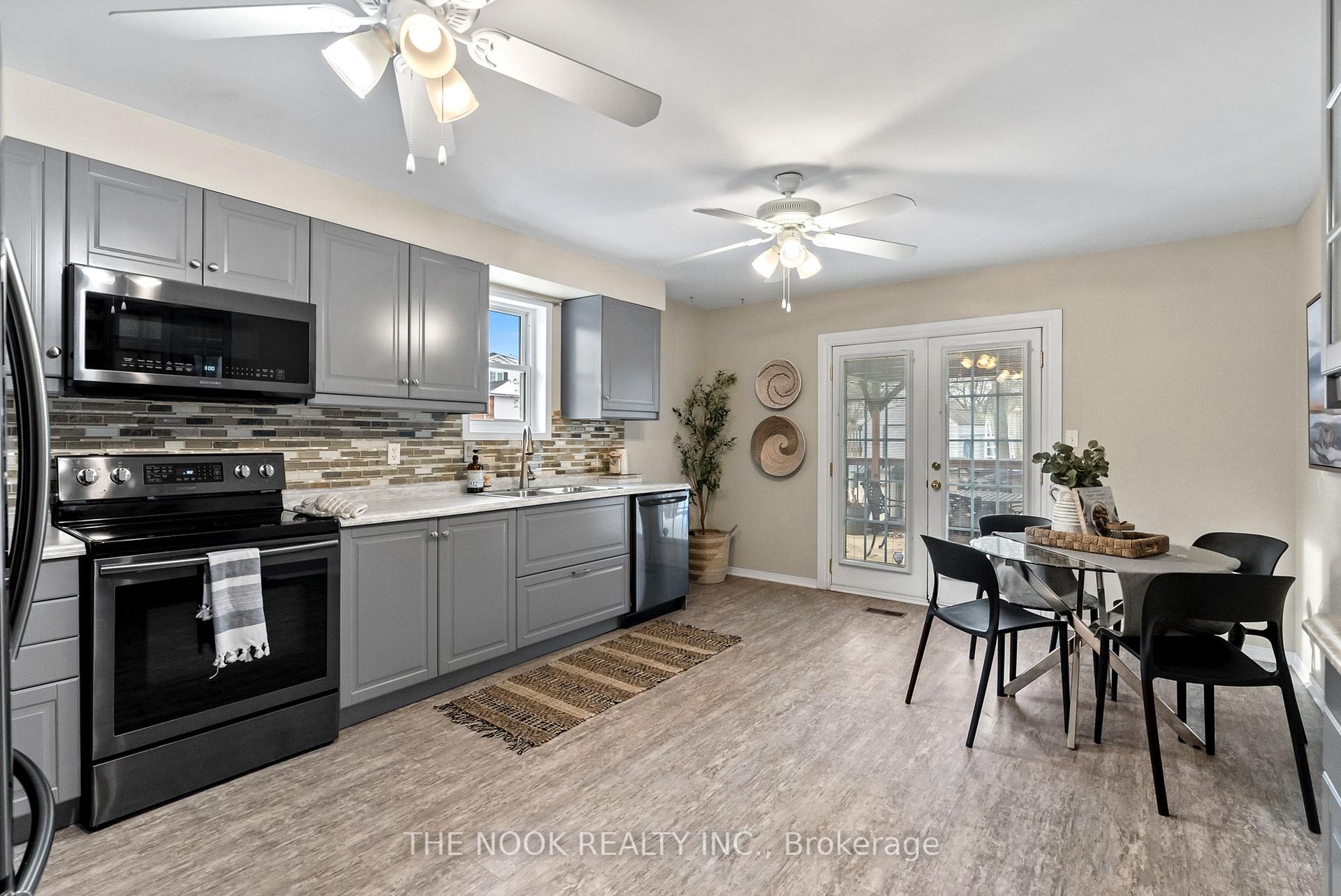 Photo 11 of 2 Ladd Court, Clarington, Bowmanville — HOMEH
