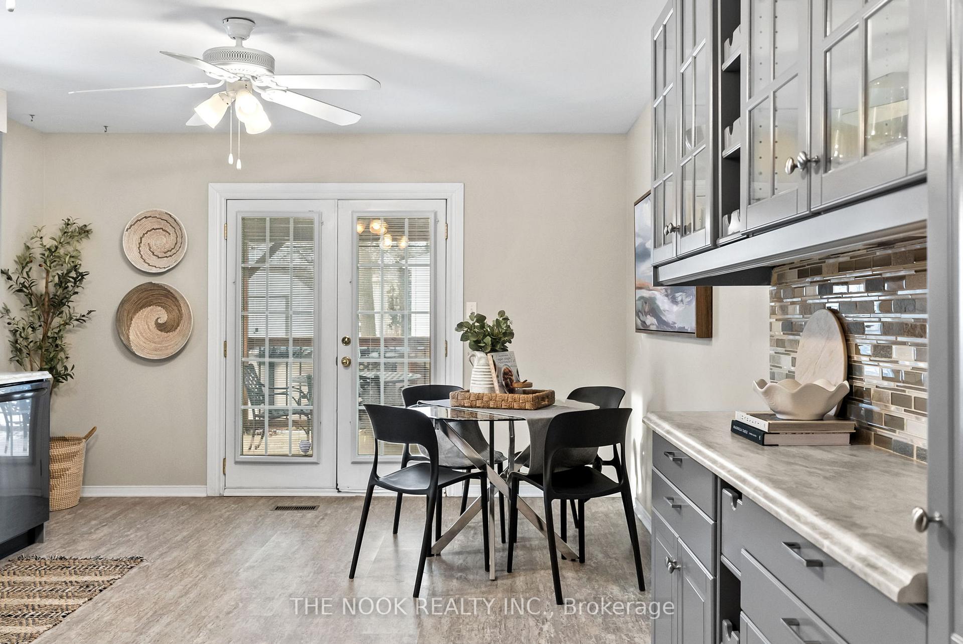 Photo 5 of 2 Ladd Court, Clarington, Bowmanville — HOMEH