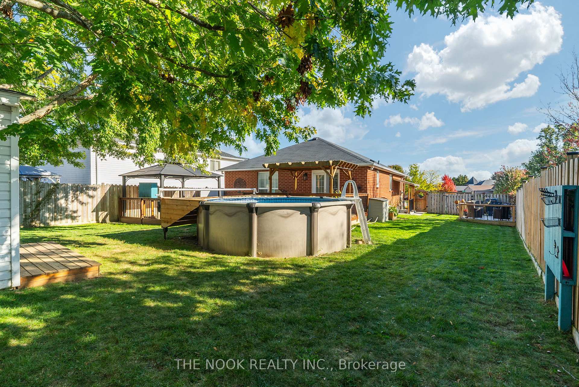 Photo 27 of 2 Ladd Court, Clarington, Bowmanville — HOMEH
