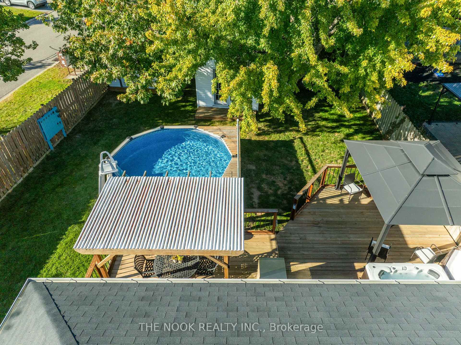 Photo 33 of 2 Ladd Court, Clarington, Bowmanville — HOMEH