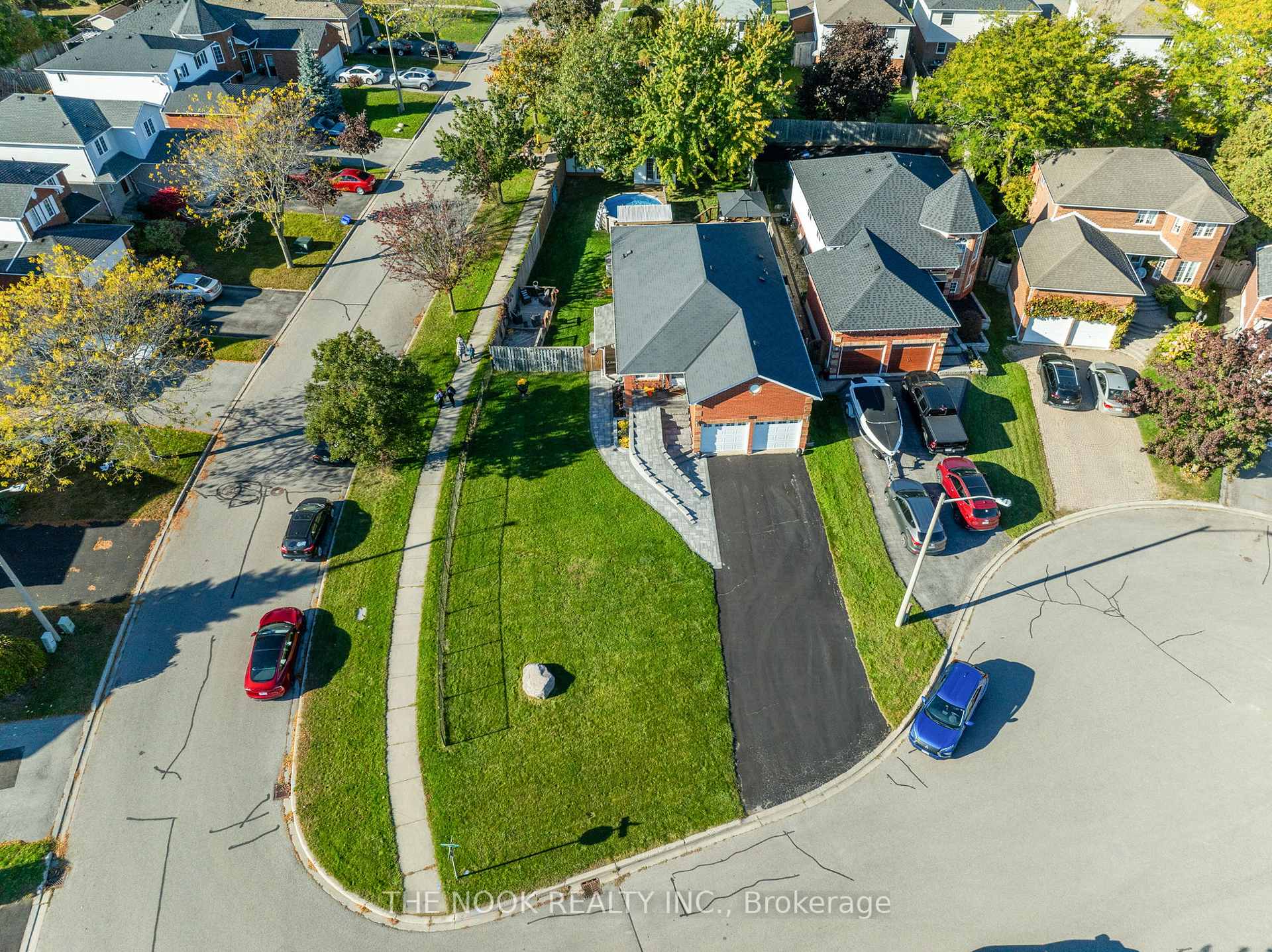 Photo 37 of 2 Ladd Court, Clarington, Bowmanville — HOMEH