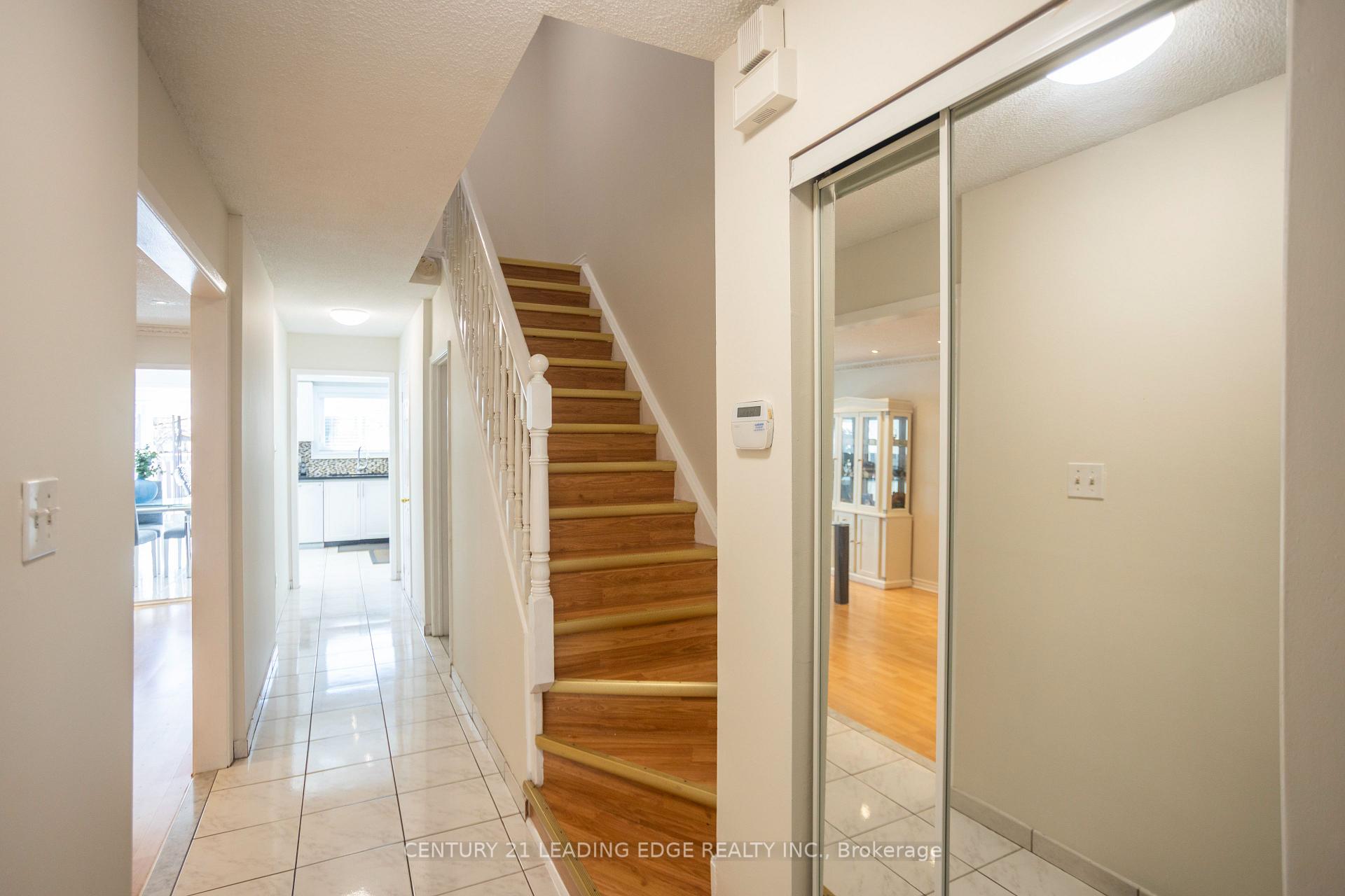 Photo 4 of 4 Sorrell Crescent, Markham, Milliken Mills East — HOMEH