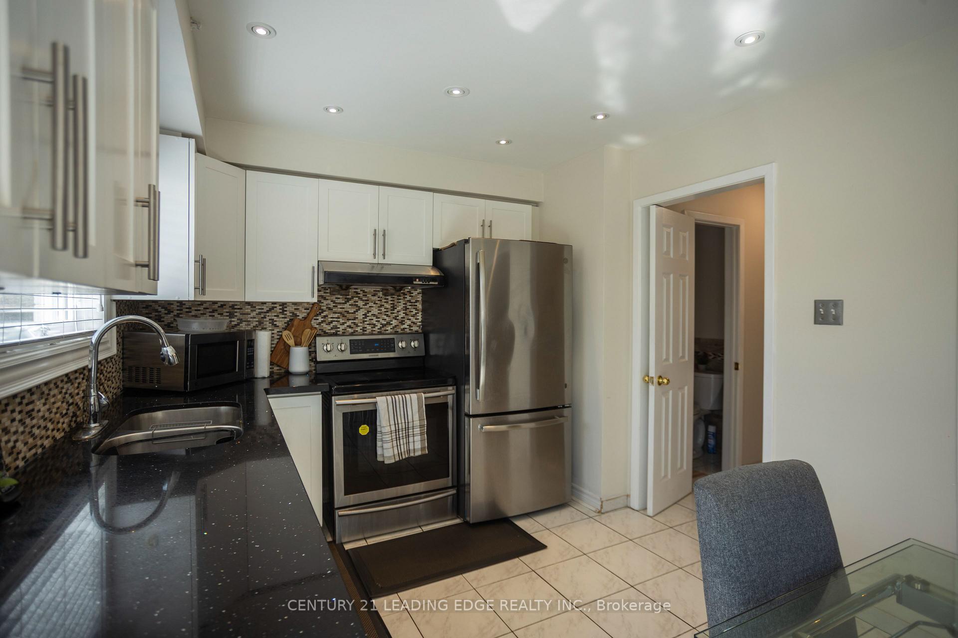 Photo 9 of 4 Sorrell Crescent, Markham, Milliken Mills East — HOMEH