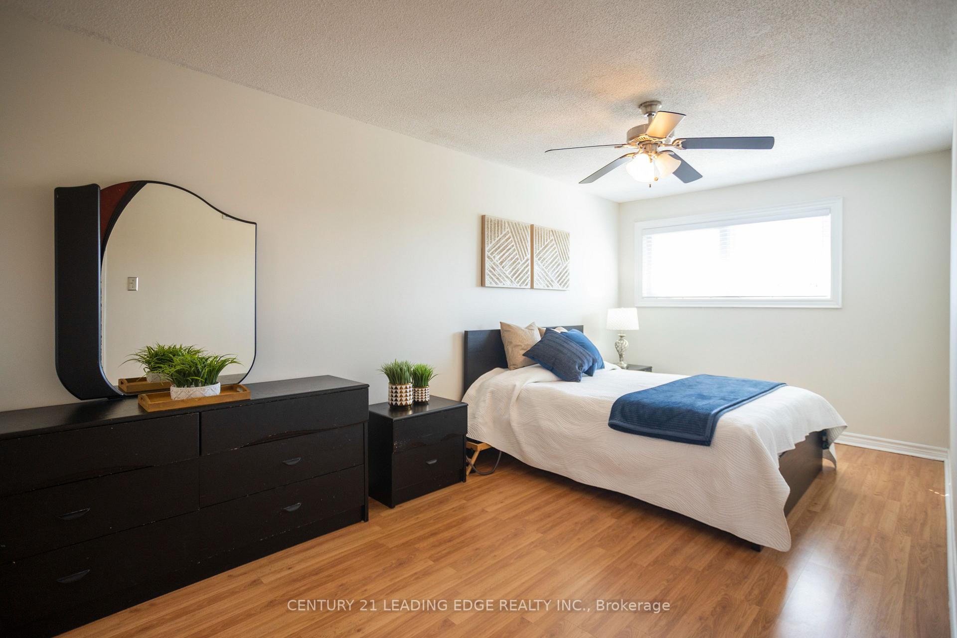 Photo 24 of 4 Sorrell Crescent, Markham, Milliken Mills East — HOMEH