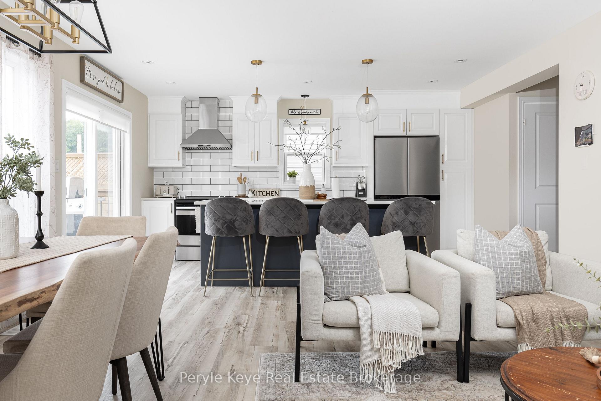 Photo 5 of 240 Wild Rose Drive, Gravenhurst, Muskoka (S) — HOMEH