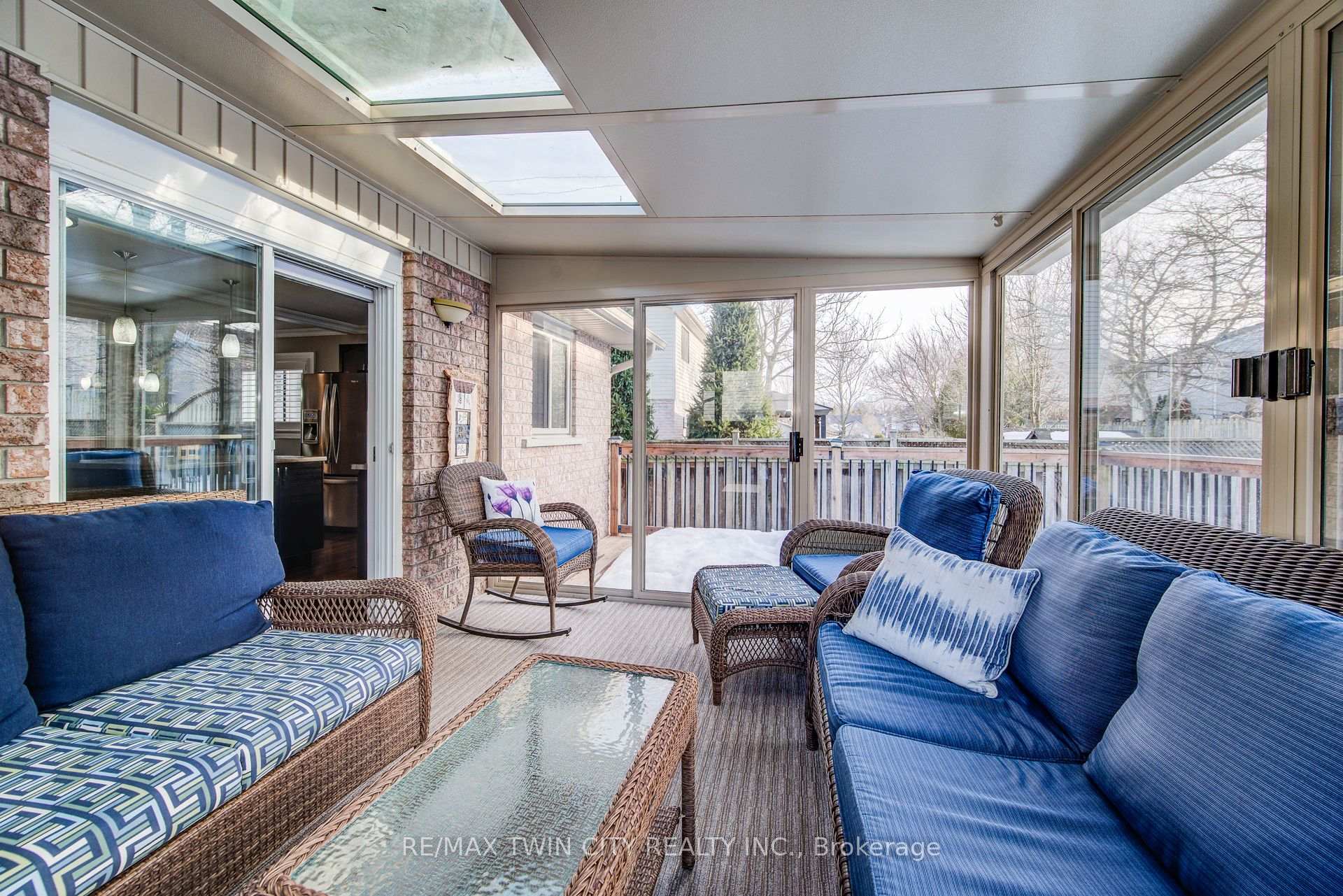 Photo 21 of 127 Fairlake Drive, Cambridge — HOMEH