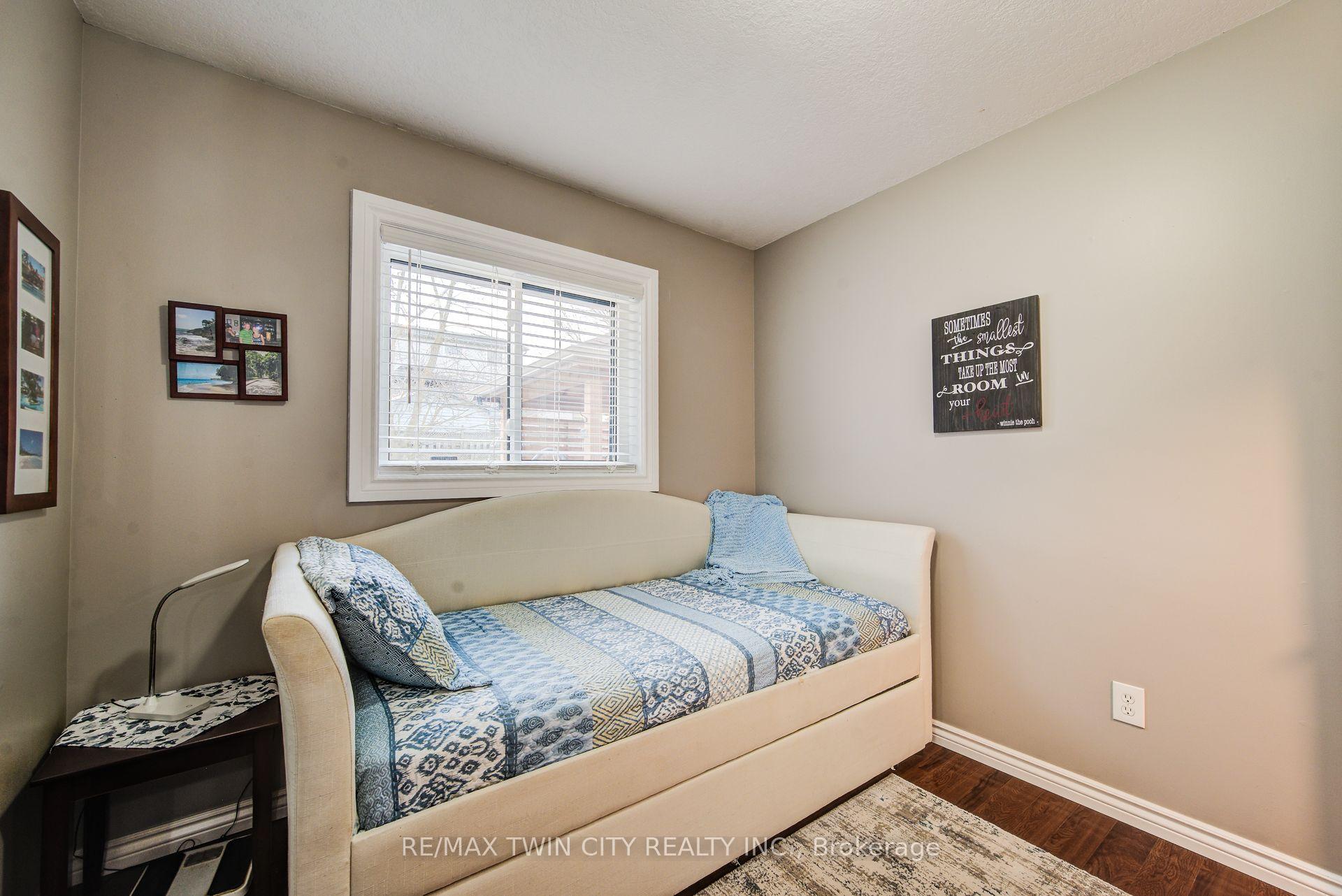 Photo 24 of 127 Fairlake Drive, Cambridge — HOMEH