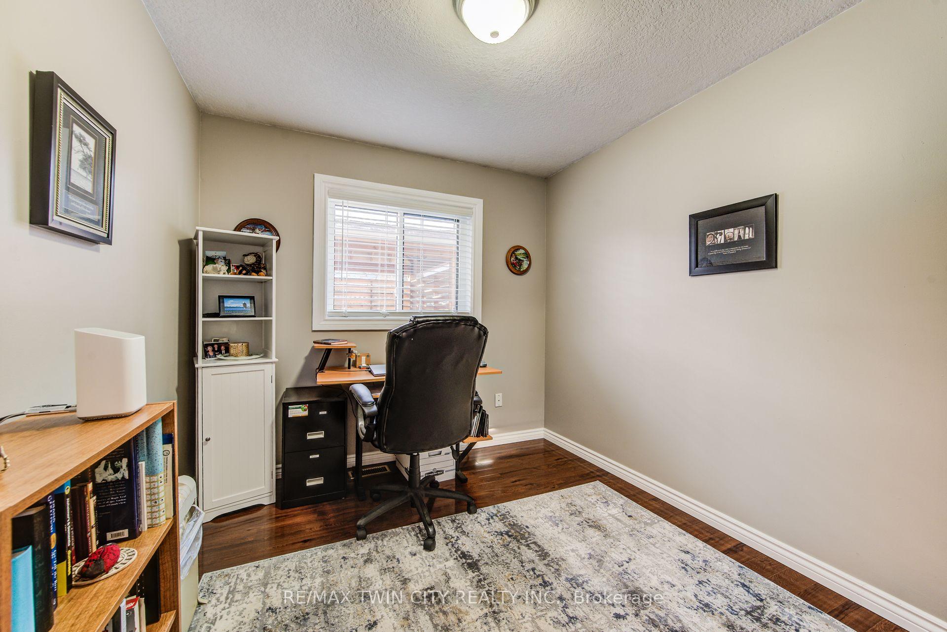 Photo 25 of 127 Fairlake Drive, Cambridge — HOMEH