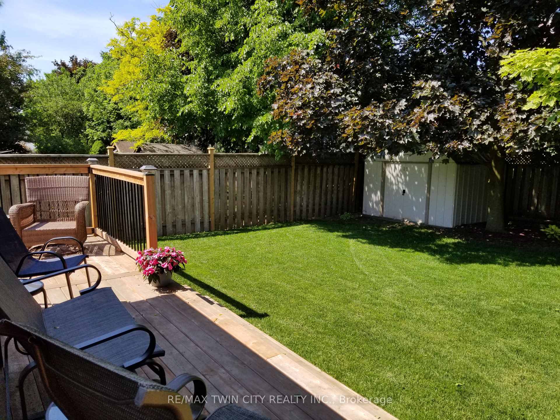 Photo 49 of 127 Fairlake Drive, Cambridge — HOMEH