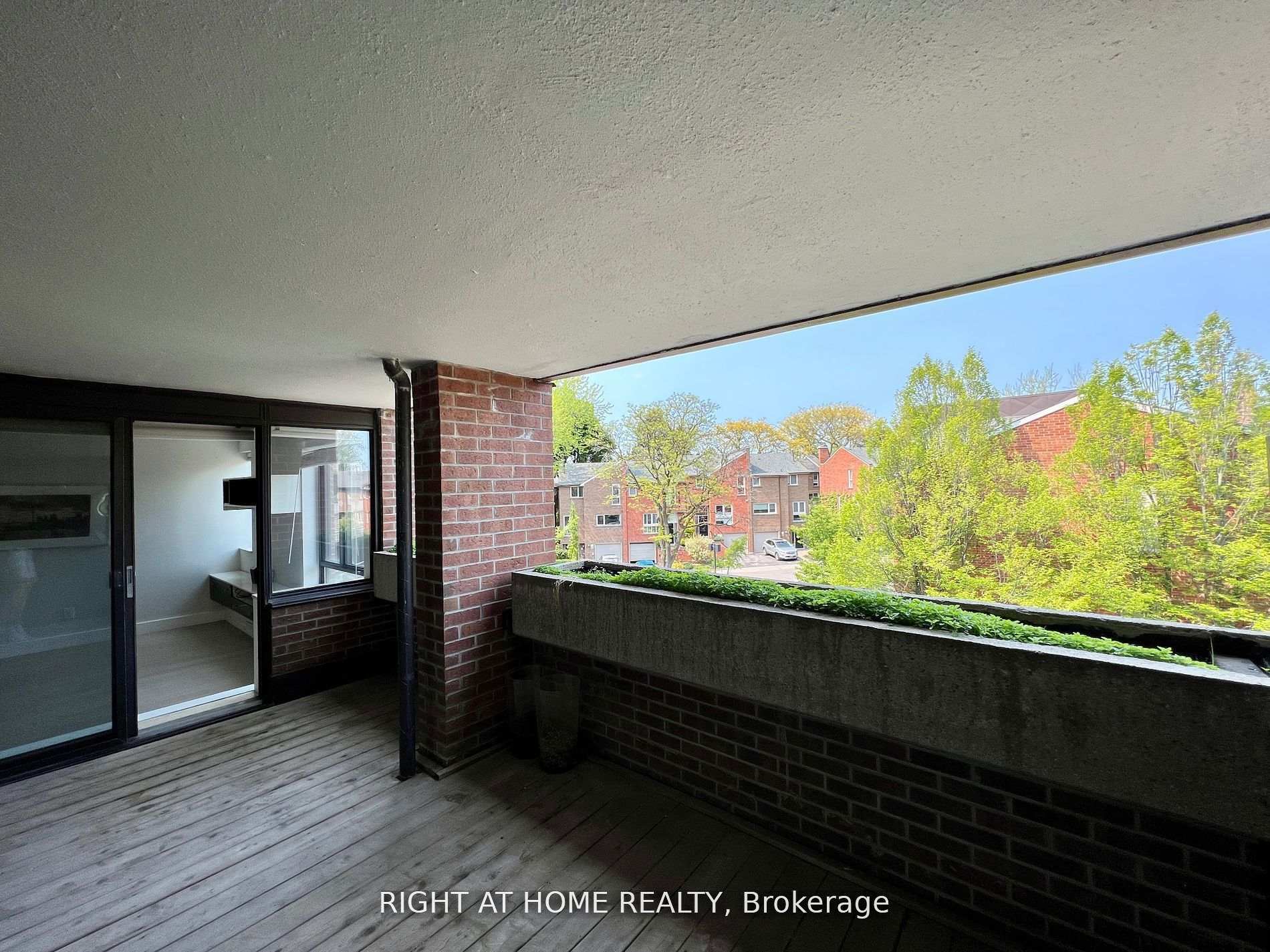 Photo 13 of Unit 506, 40 Sylvan Valley Way, Toronto, Bedford Park-Nortown — HOMEH