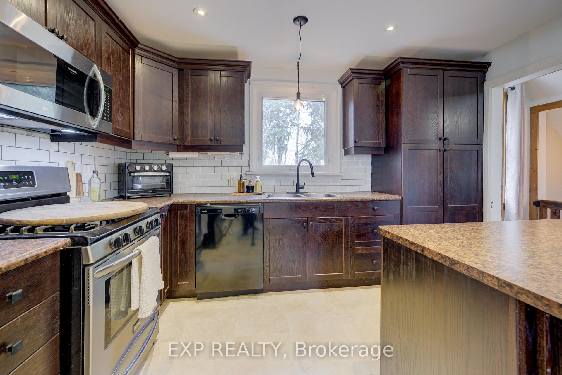 Photo 5 of 127 King Street, North Perth, Elma Twp — HOMEH