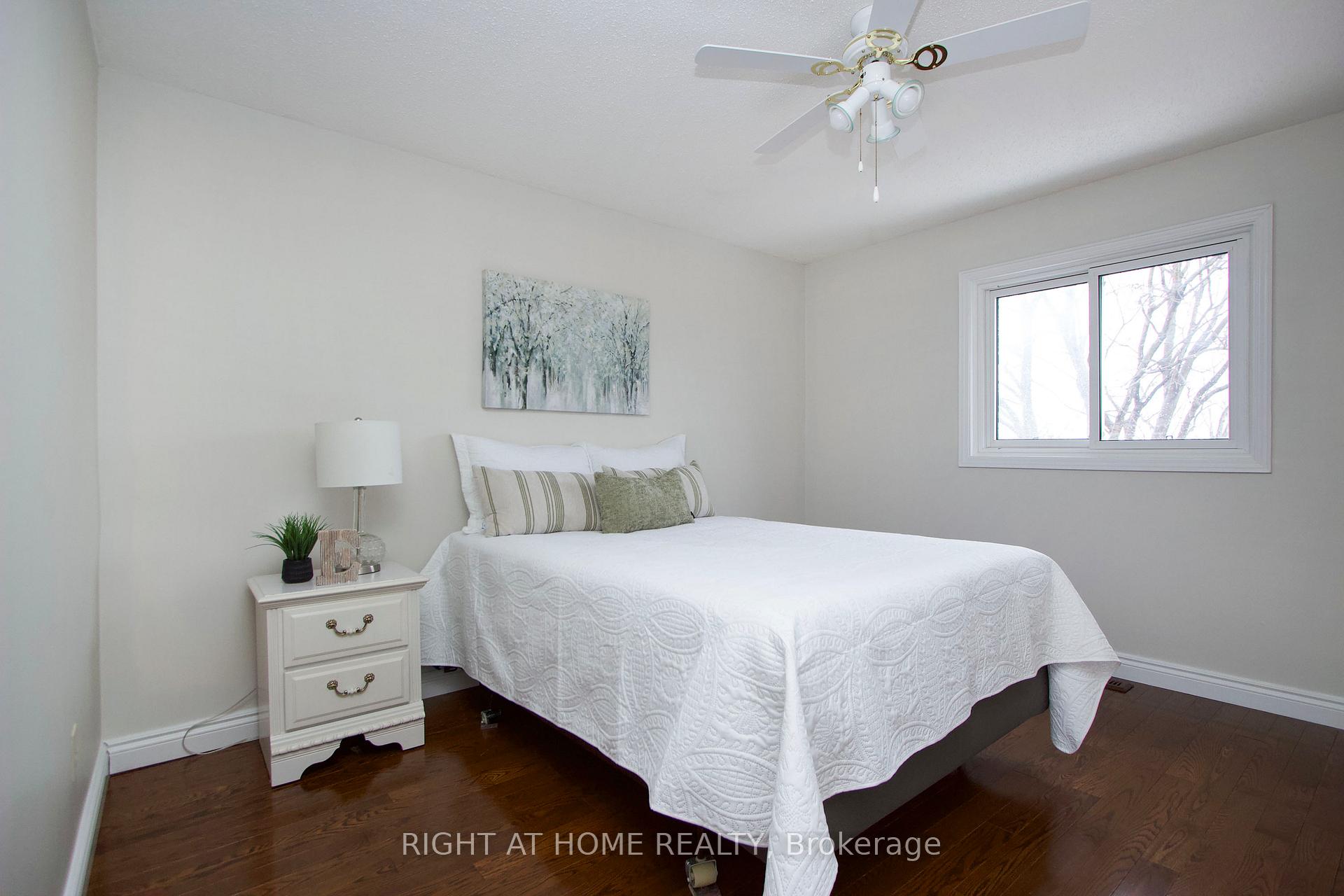 Photo 18 of 393 Brookridge Gate N, Pickering, Rougemount — HOMEH