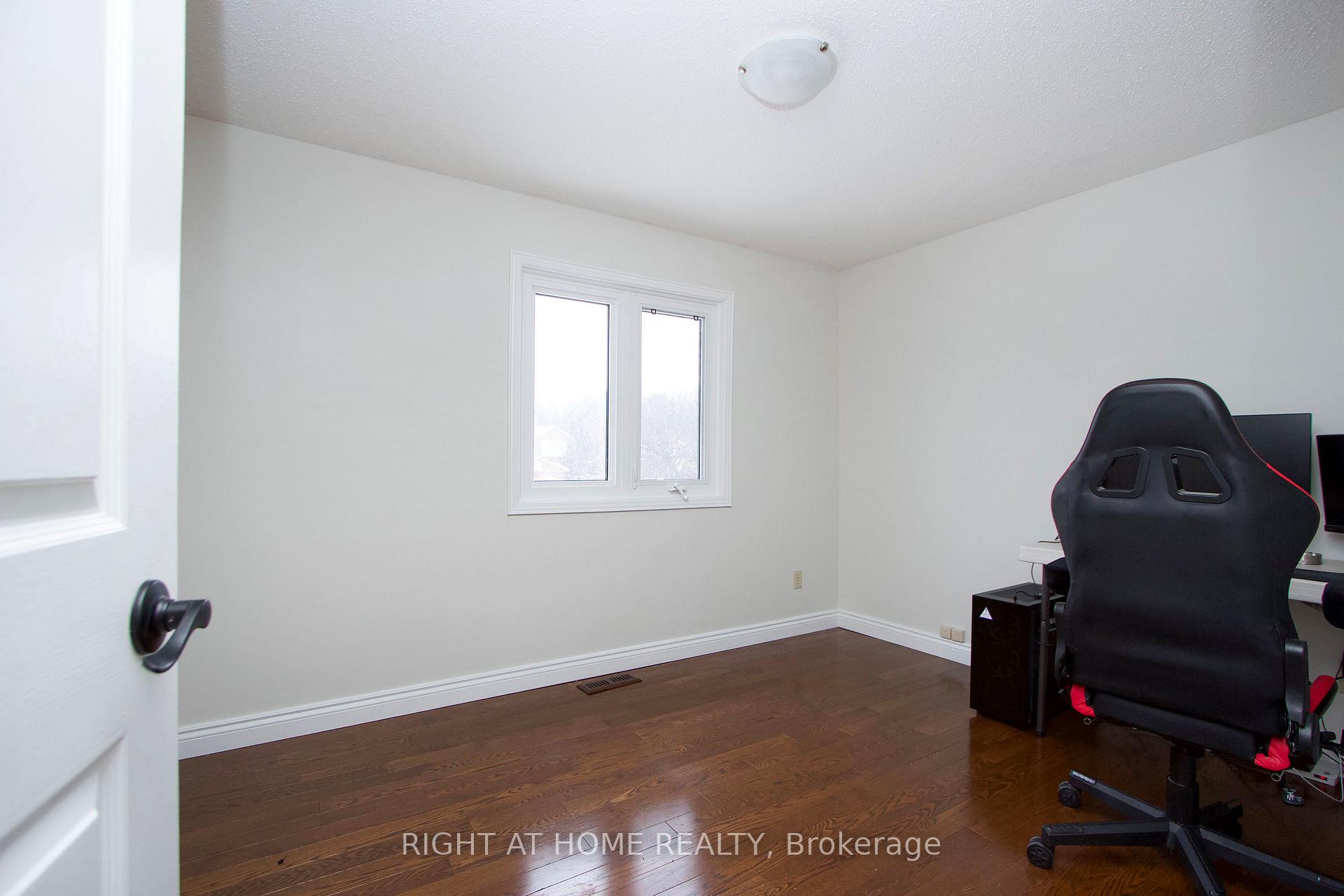 Photo 22 of 393 Brookridge Gate N, Pickering, Rougemount — HOMEH