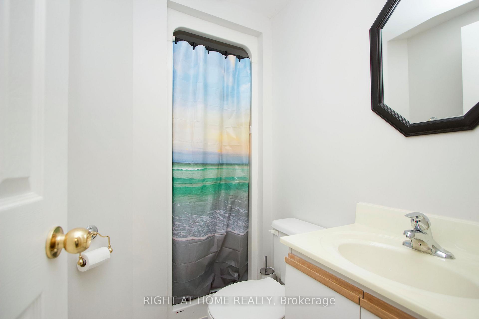 Photo 23 of 393 Brookridge Gate N, Pickering, Rougemount — HOMEH
