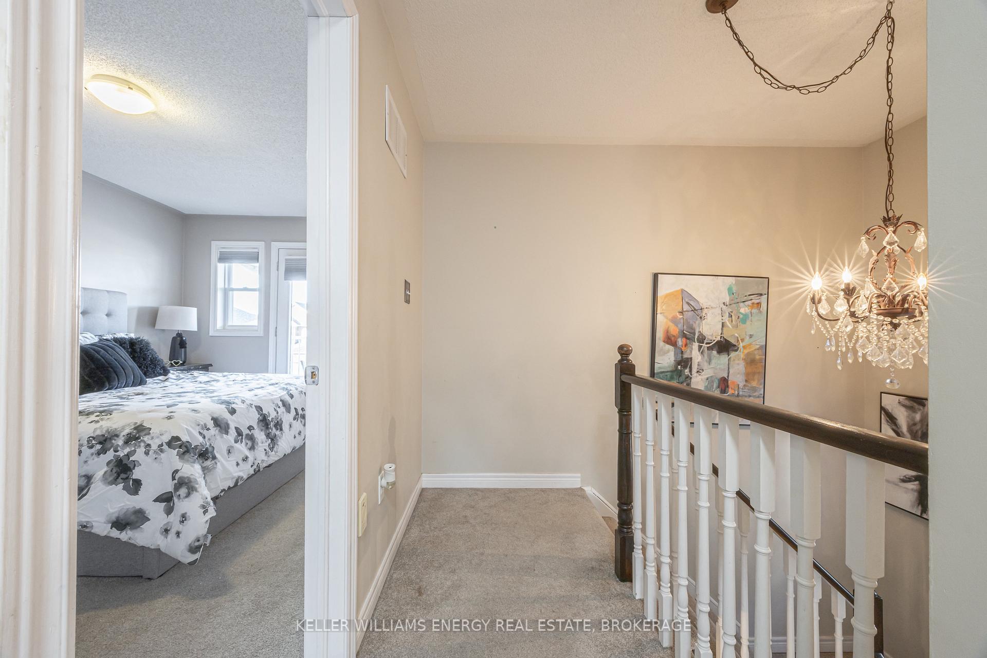 Photo 16 of 112 Rich Crescent, Whitby, Williamsburg — HOMEH