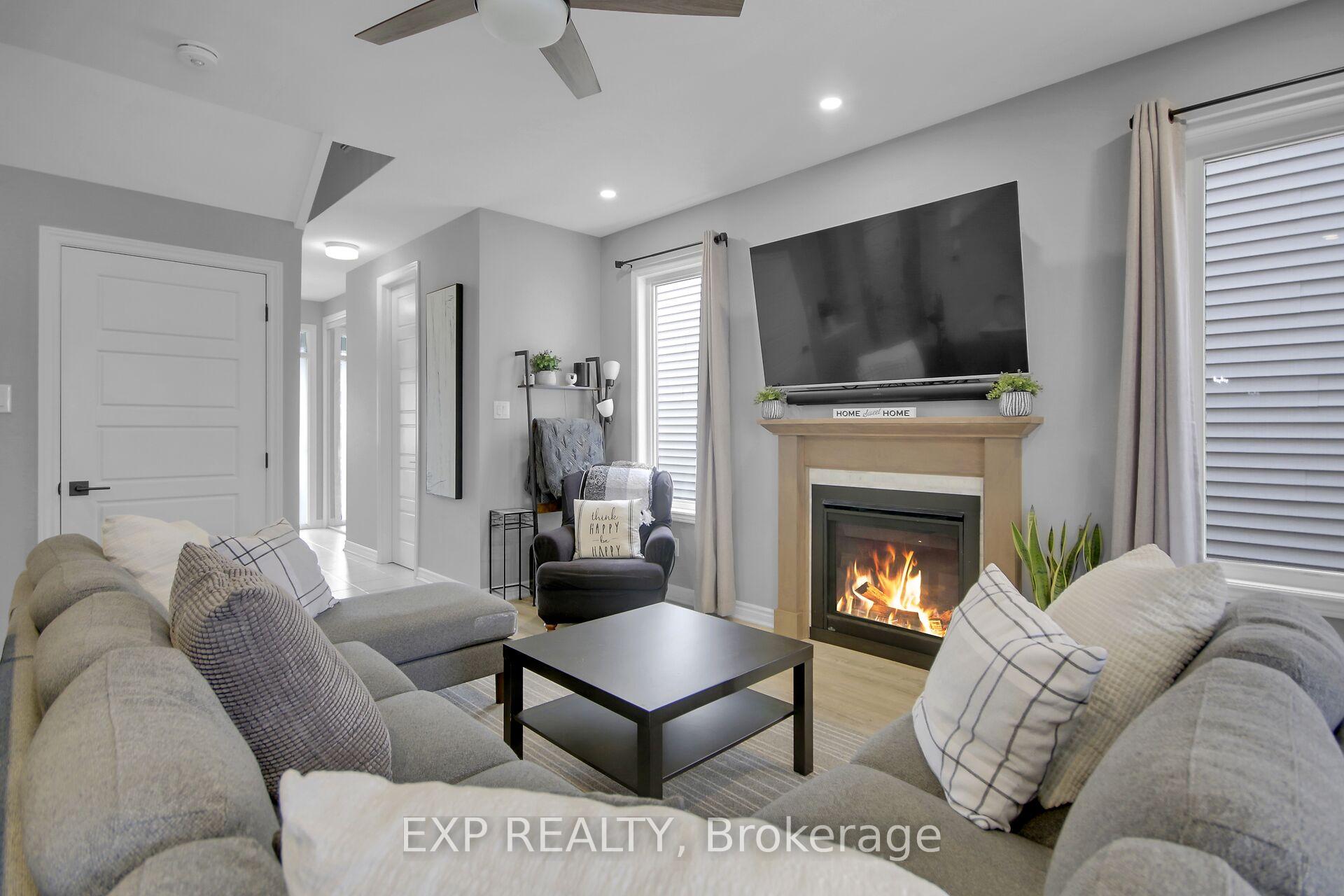 Photo 2 of 758 Derreen Avenue, Ottawa, Stittsville (North) — HOMEH