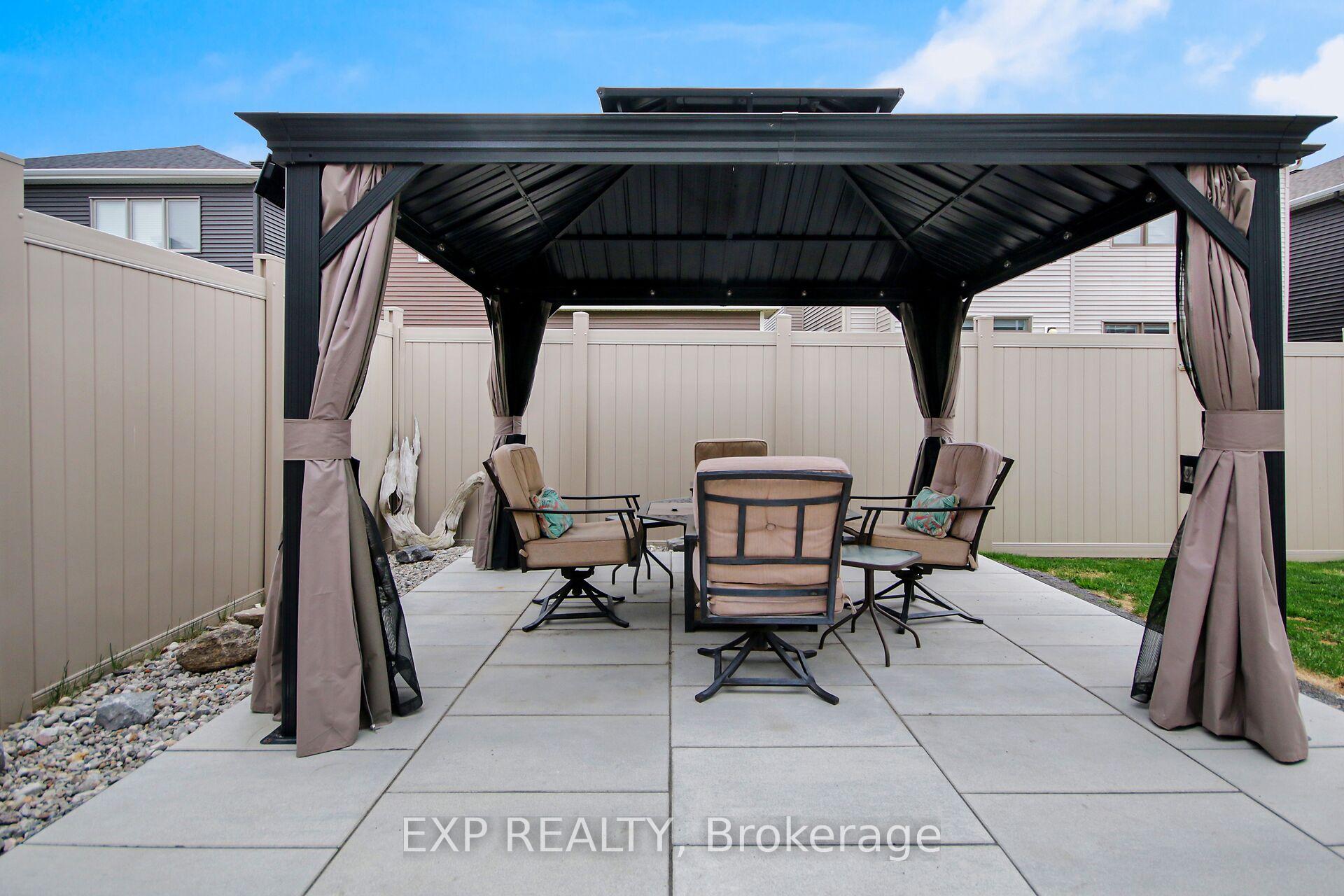 Photo 23 of 758 Derreen Avenue, Ottawa, Stittsville (North) — HOMEH